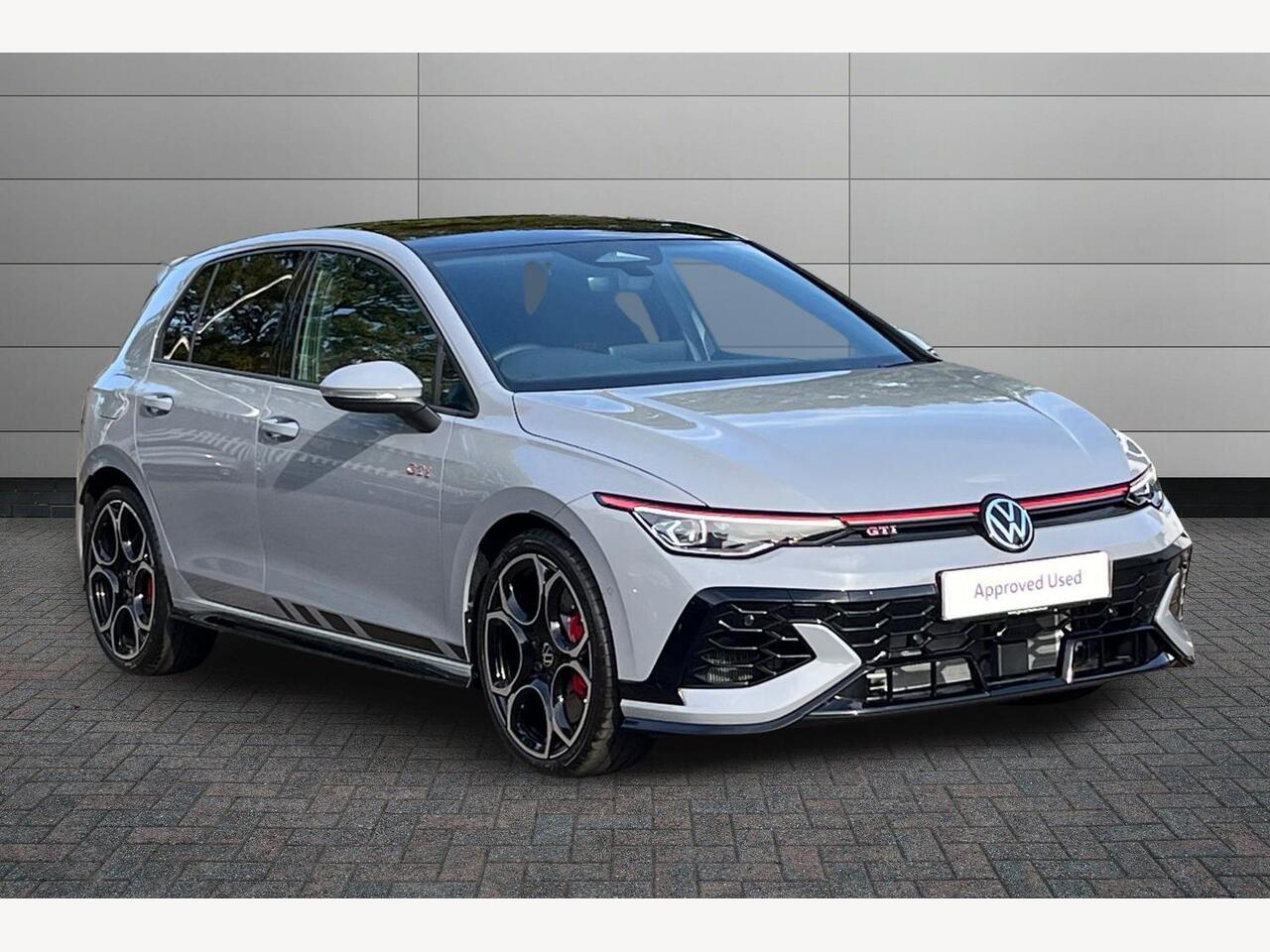 Main listing image - Volkswagen Golf