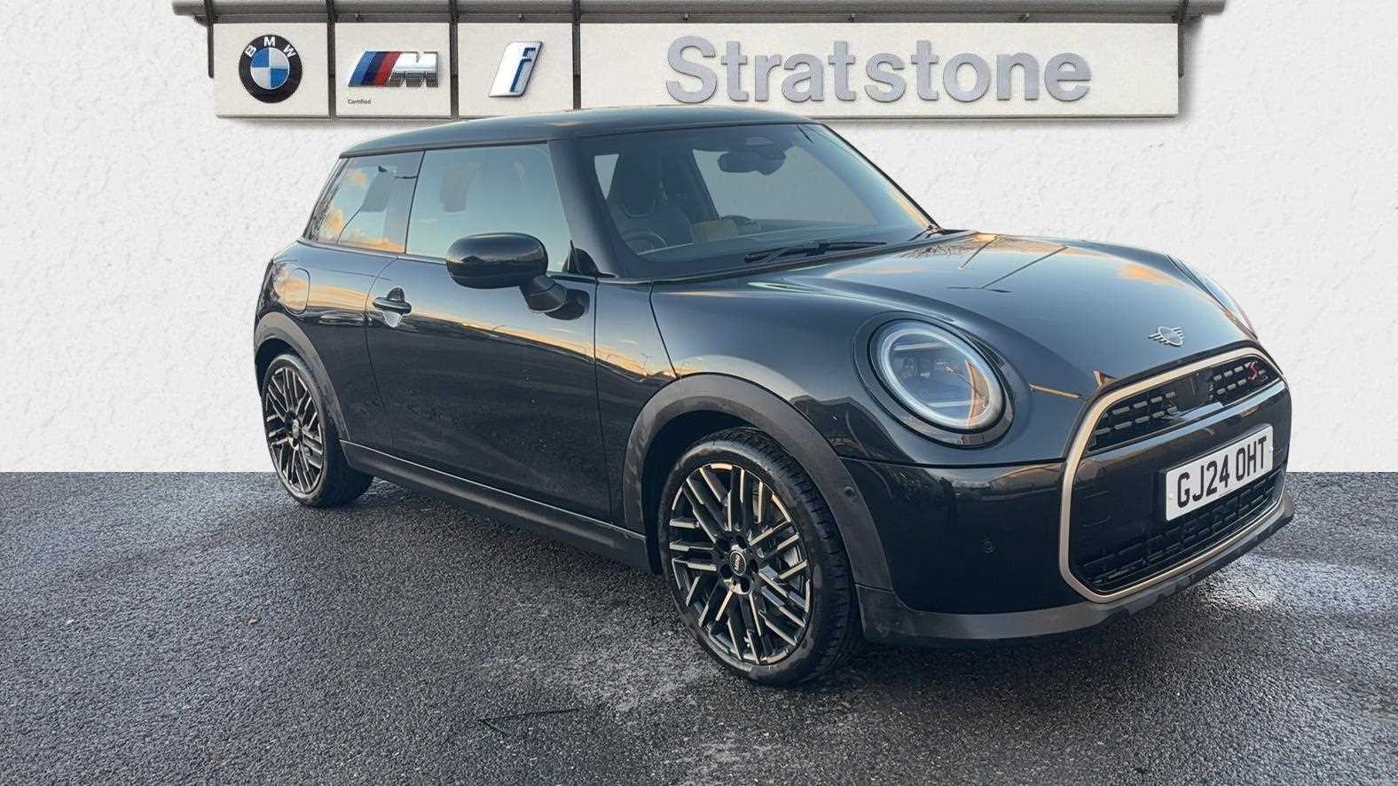 Main listing image - MINI Hatchback