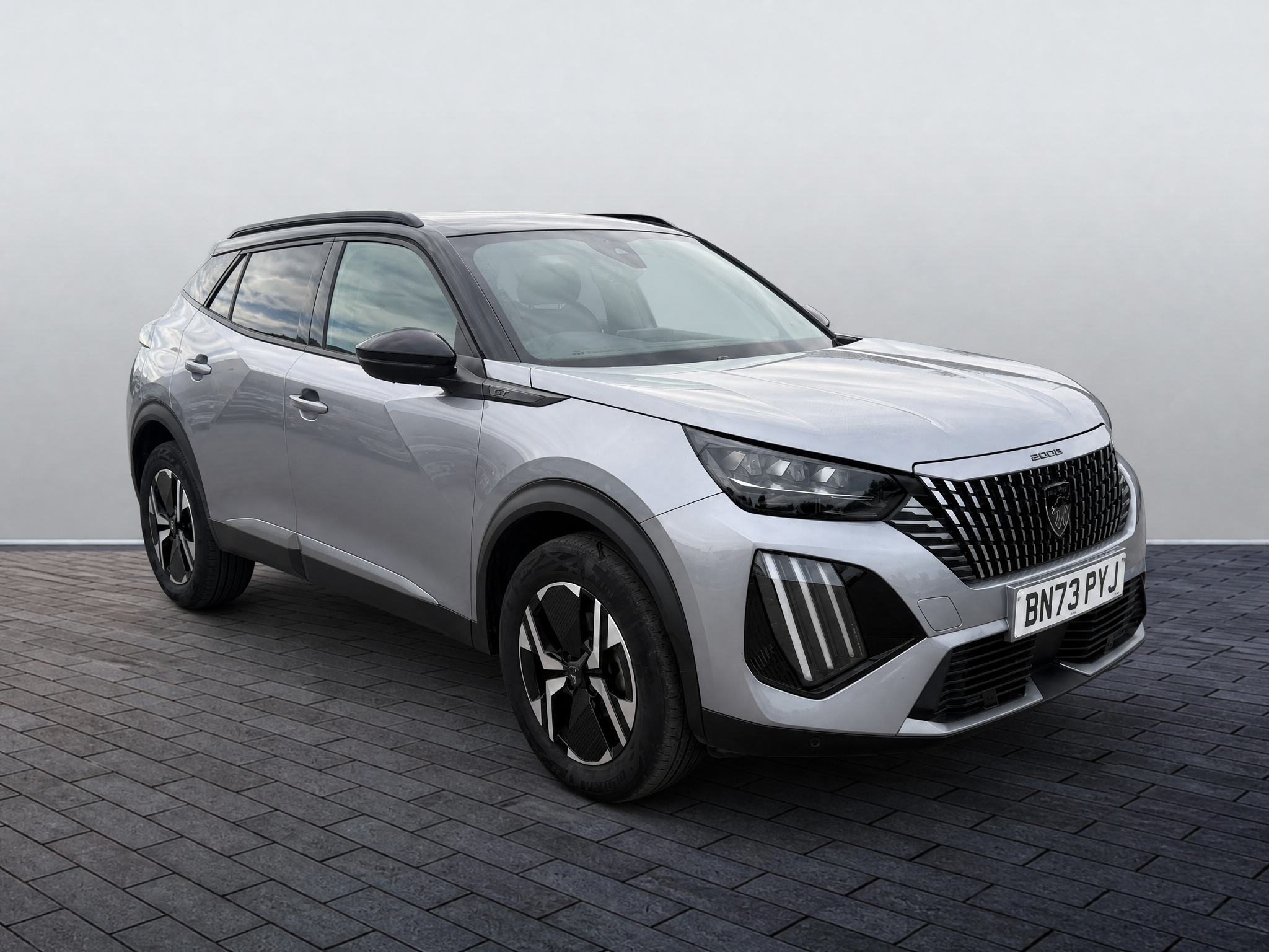 Main listing image - Peugeot 2008