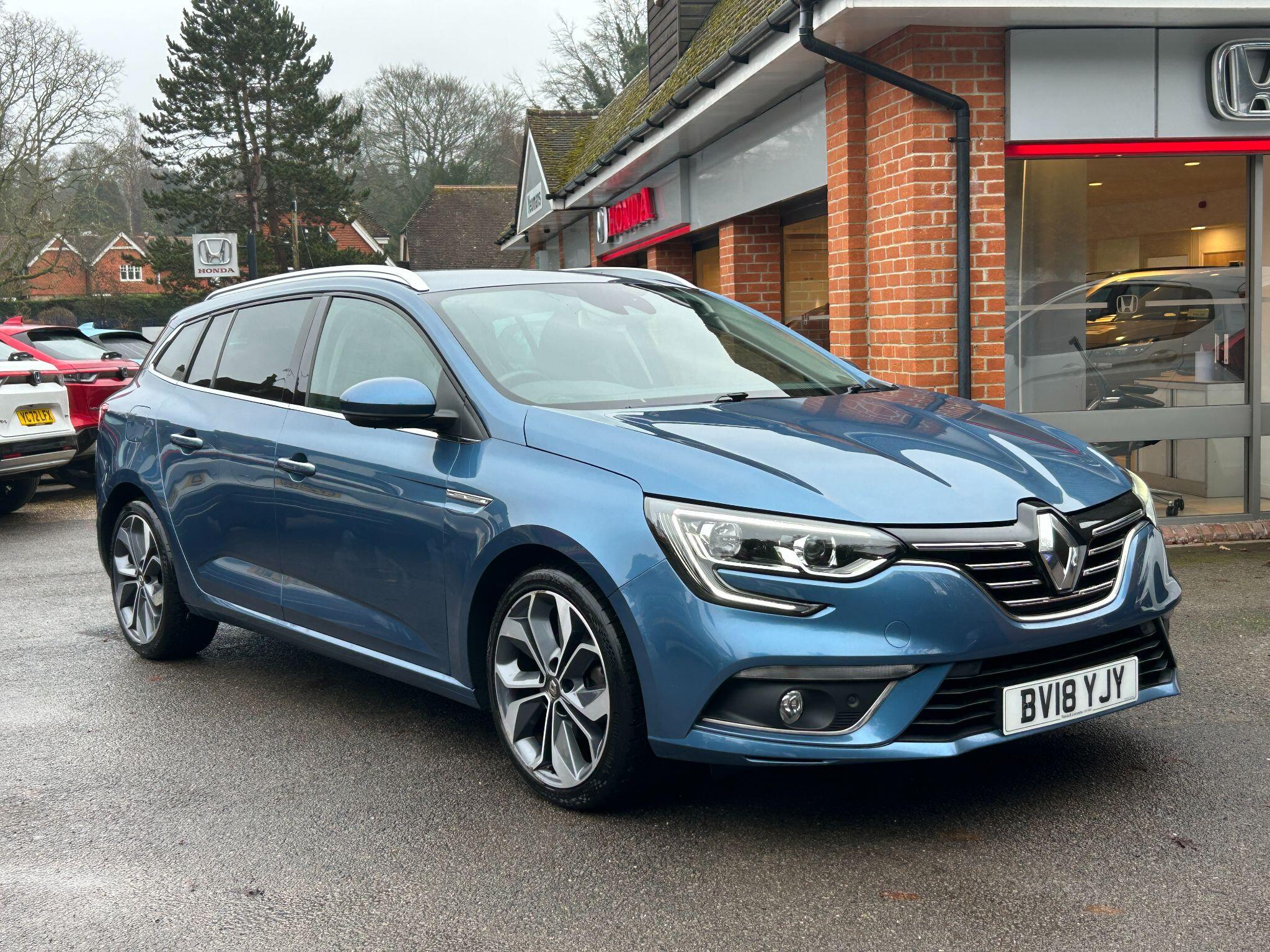 Main listing image - Renault Megane Sport Tourer