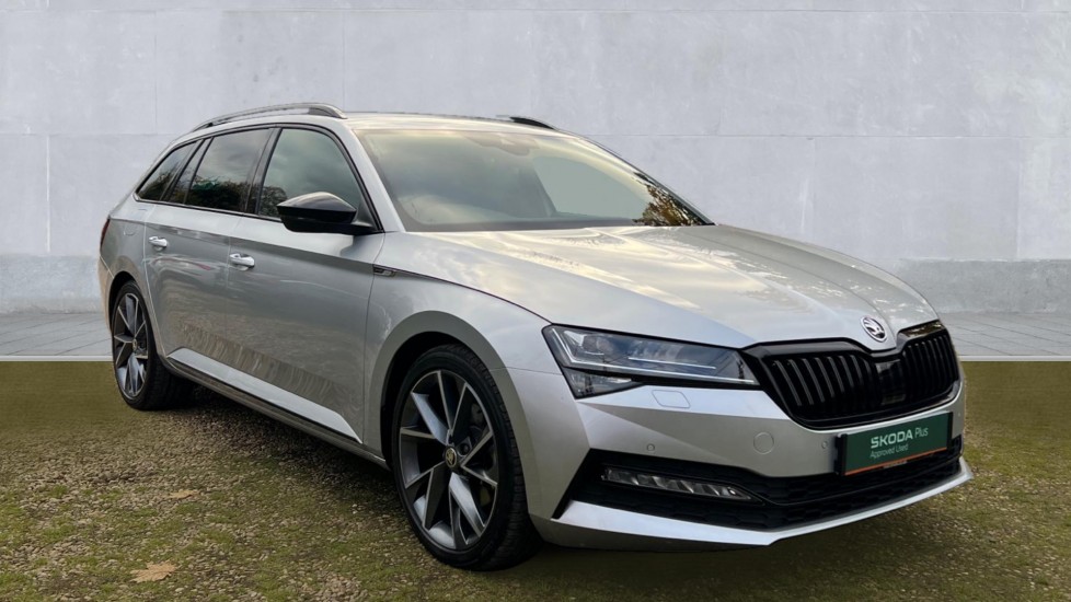 Main listing image - Skoda Superb Estate