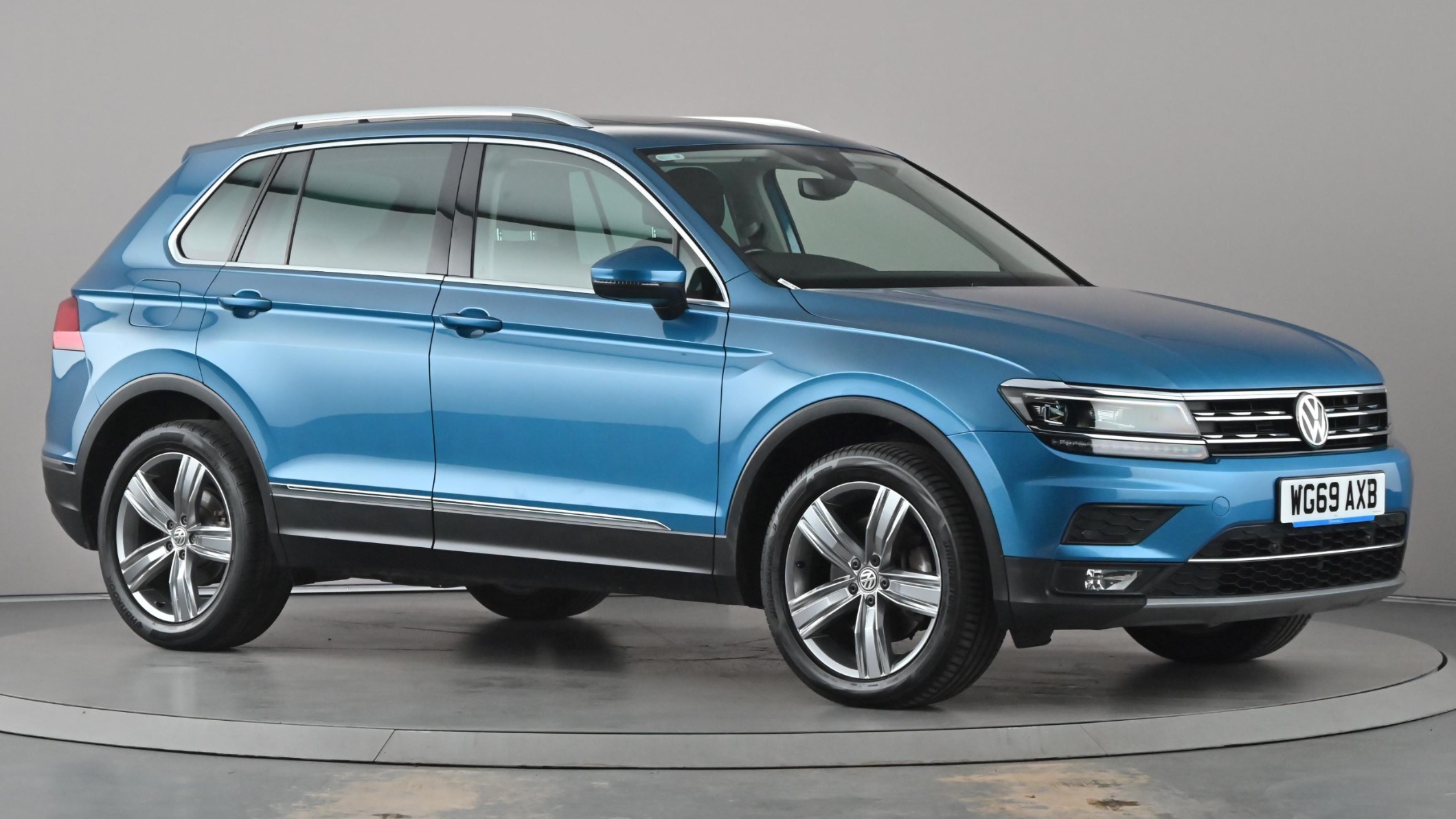 Main listing image - Volkswagen Tiguan