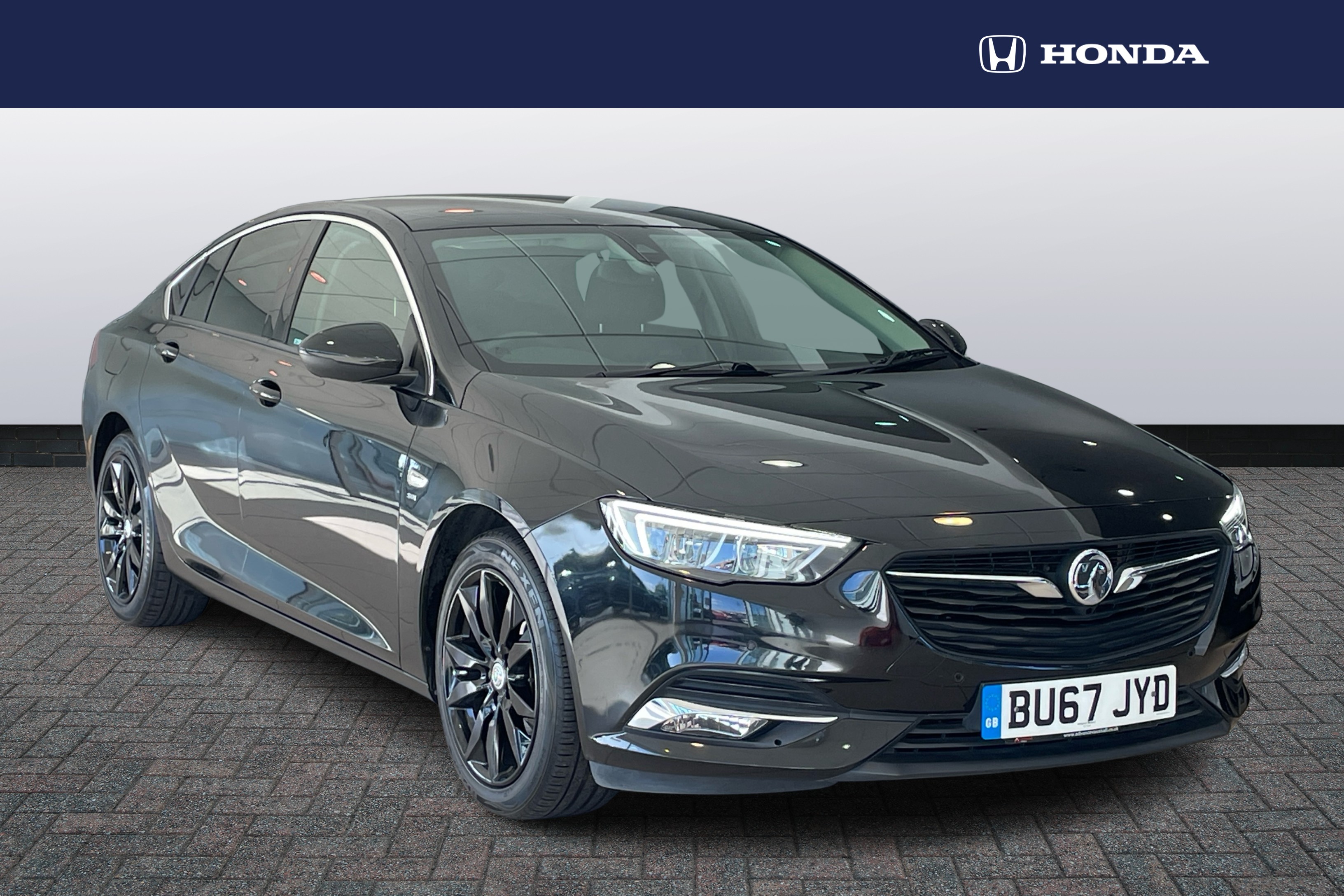 Main listing image - Vauxhall Insignia