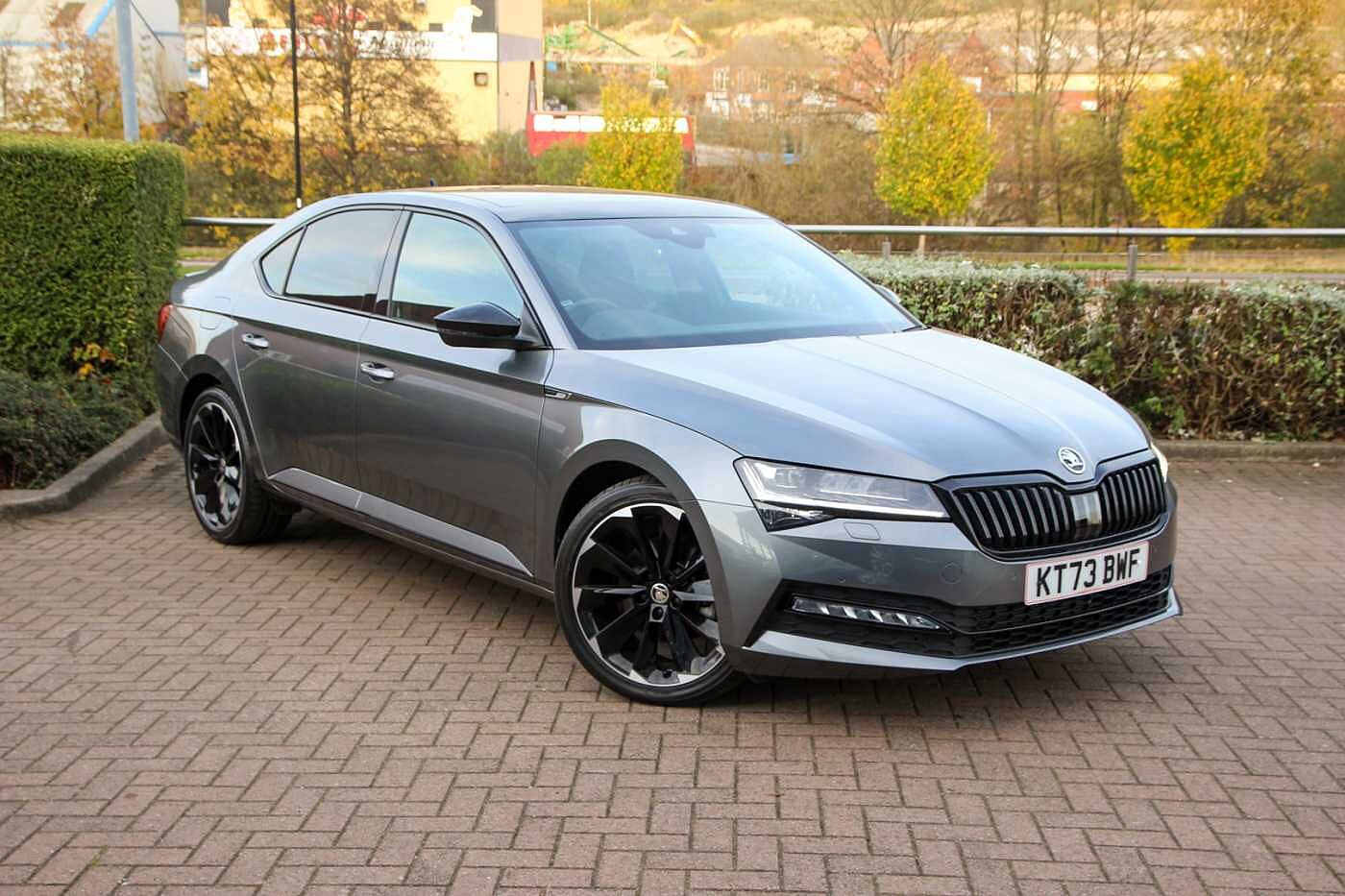 Main listing image - Skoda Superb