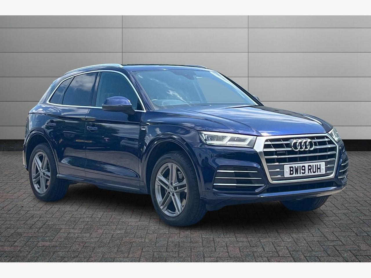 Main listing image - Audi Q5
