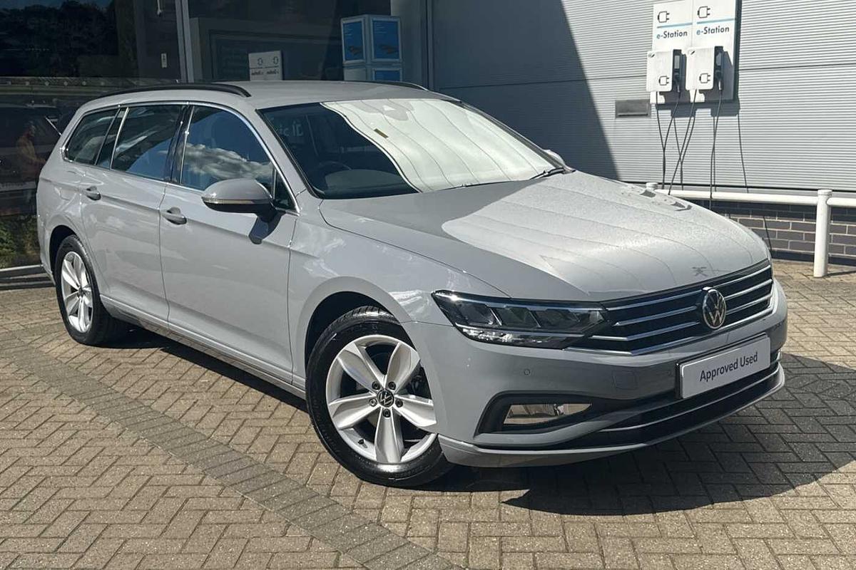 Main listing image - Volkswagen Passat Estate