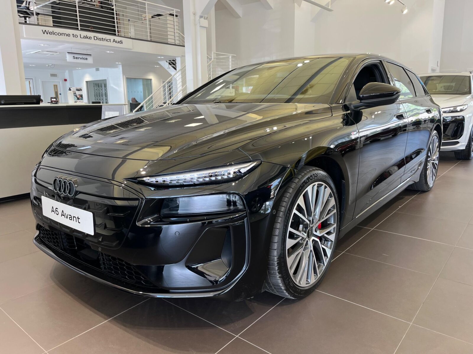 Main listing image - Audi e-tron S