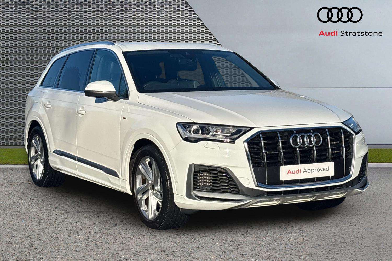 Main listing image - Audi Q7