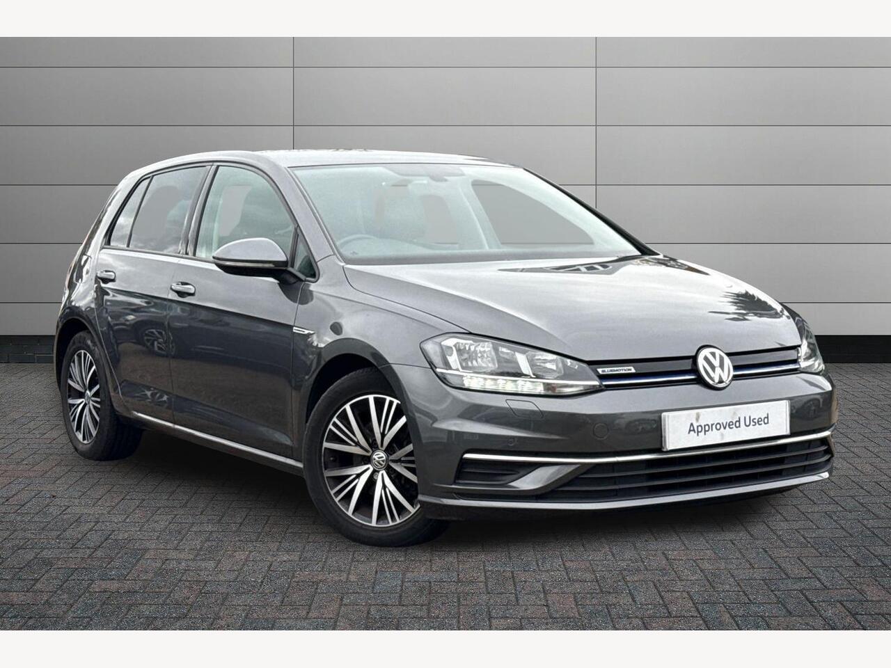 Main listing image - Volkswagen Golf