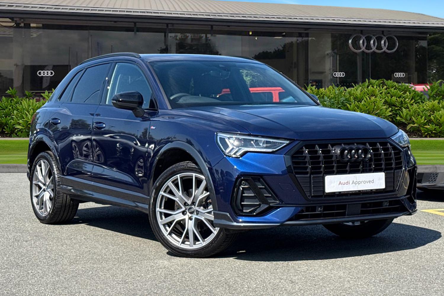 Main listing image - Audi Q3