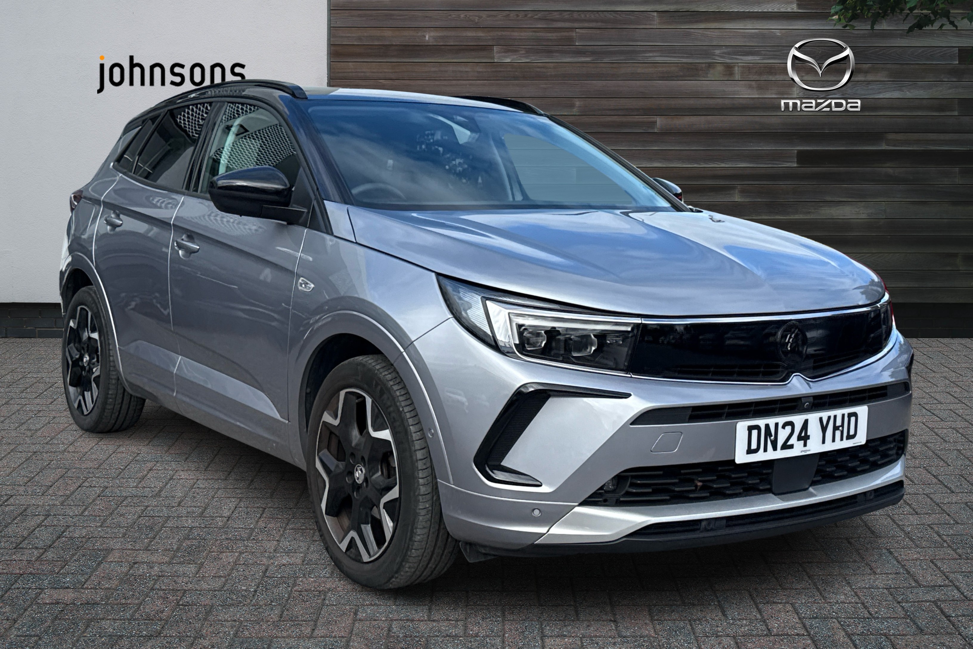 Main listing image - Vauxhall Grandland