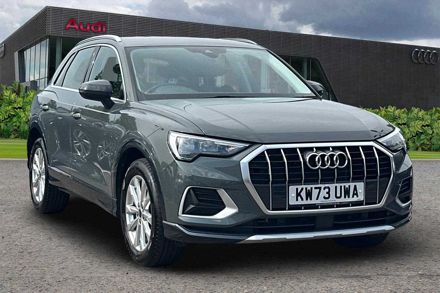 Main listing image - Audi Q3