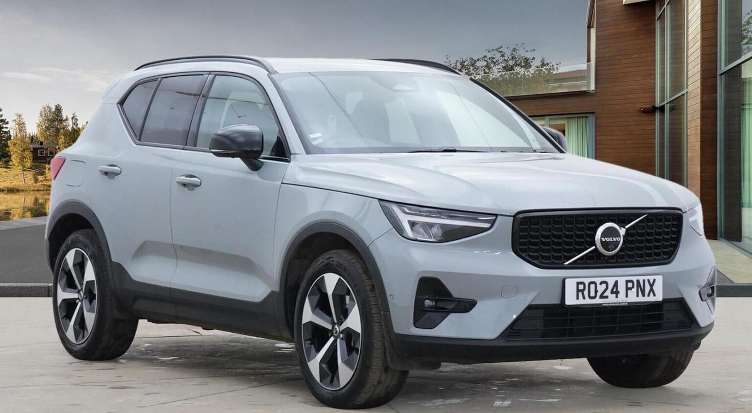 Main listing image - Volvo XC40