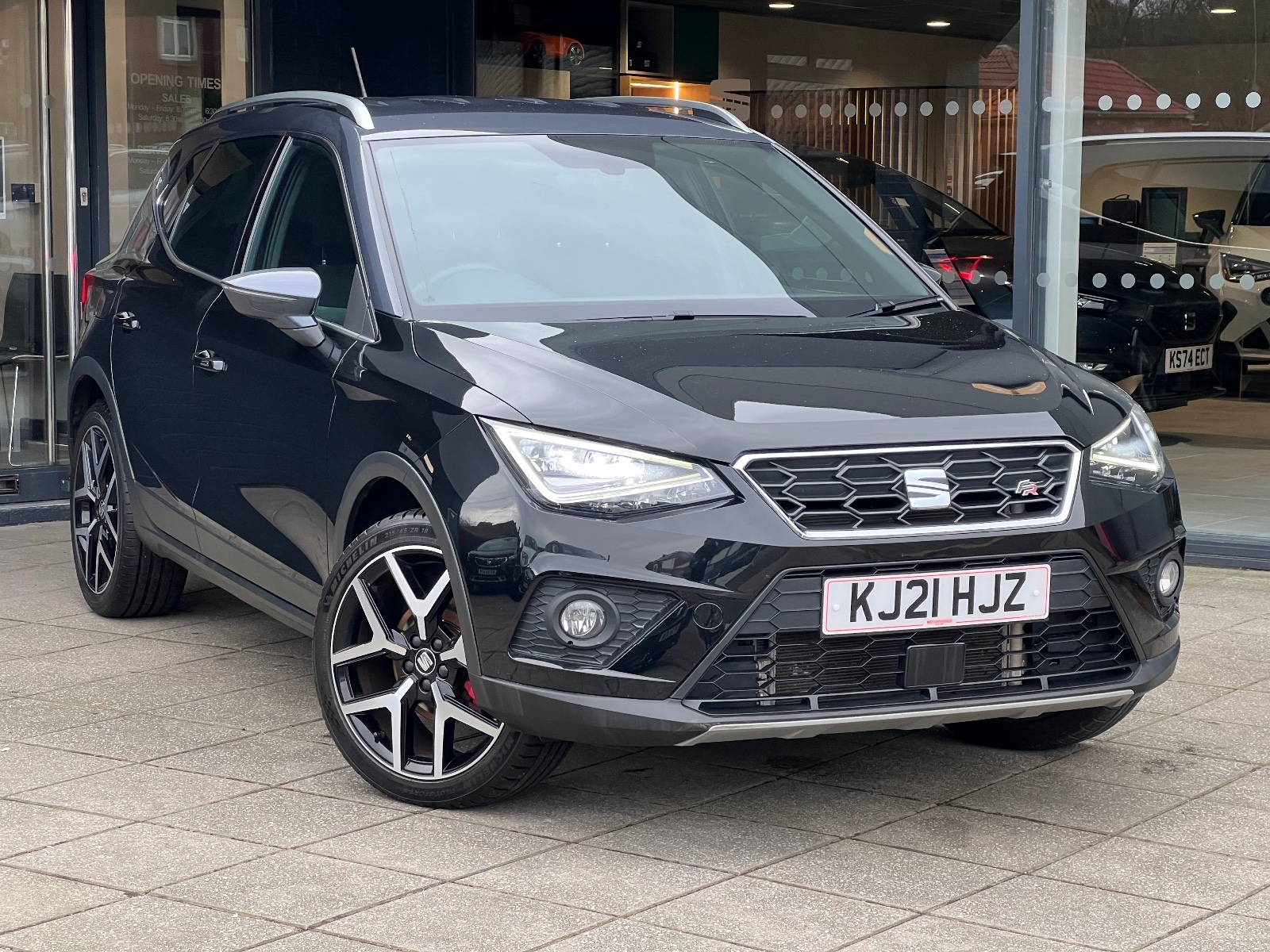 Main listing image - SEAT Arona