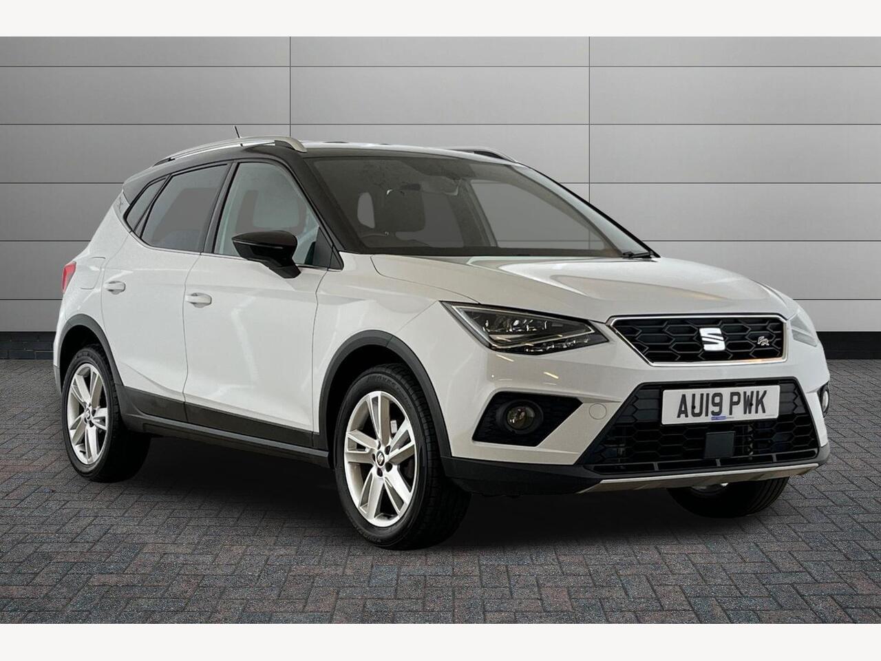 Main listing image - SEAT Arona