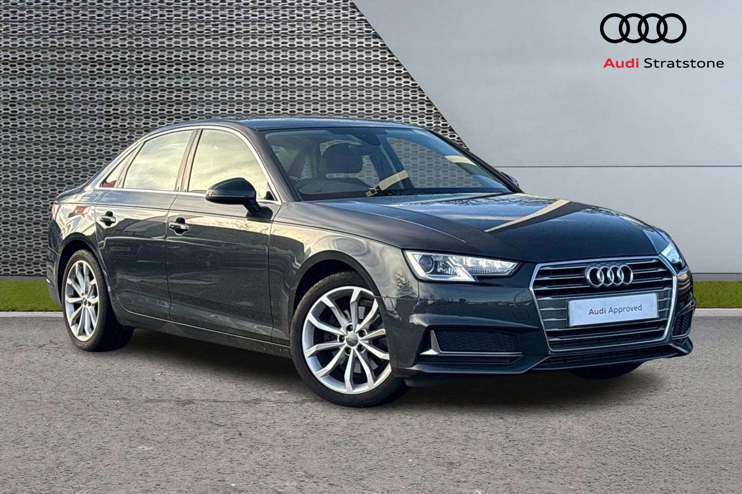 Main listing image - Audi A4