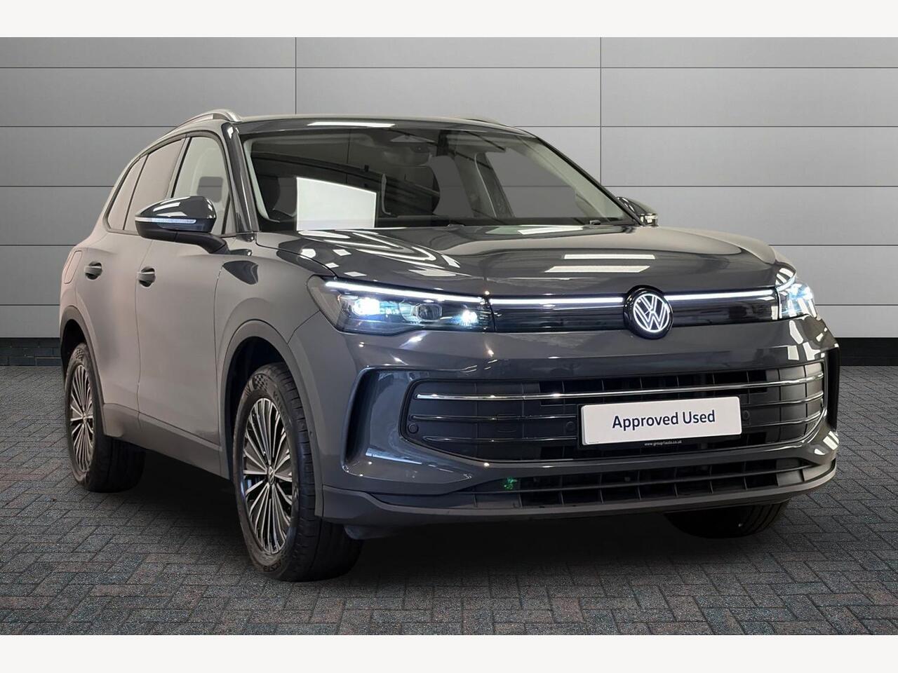 Main listing image - Volkswagen Tiguan