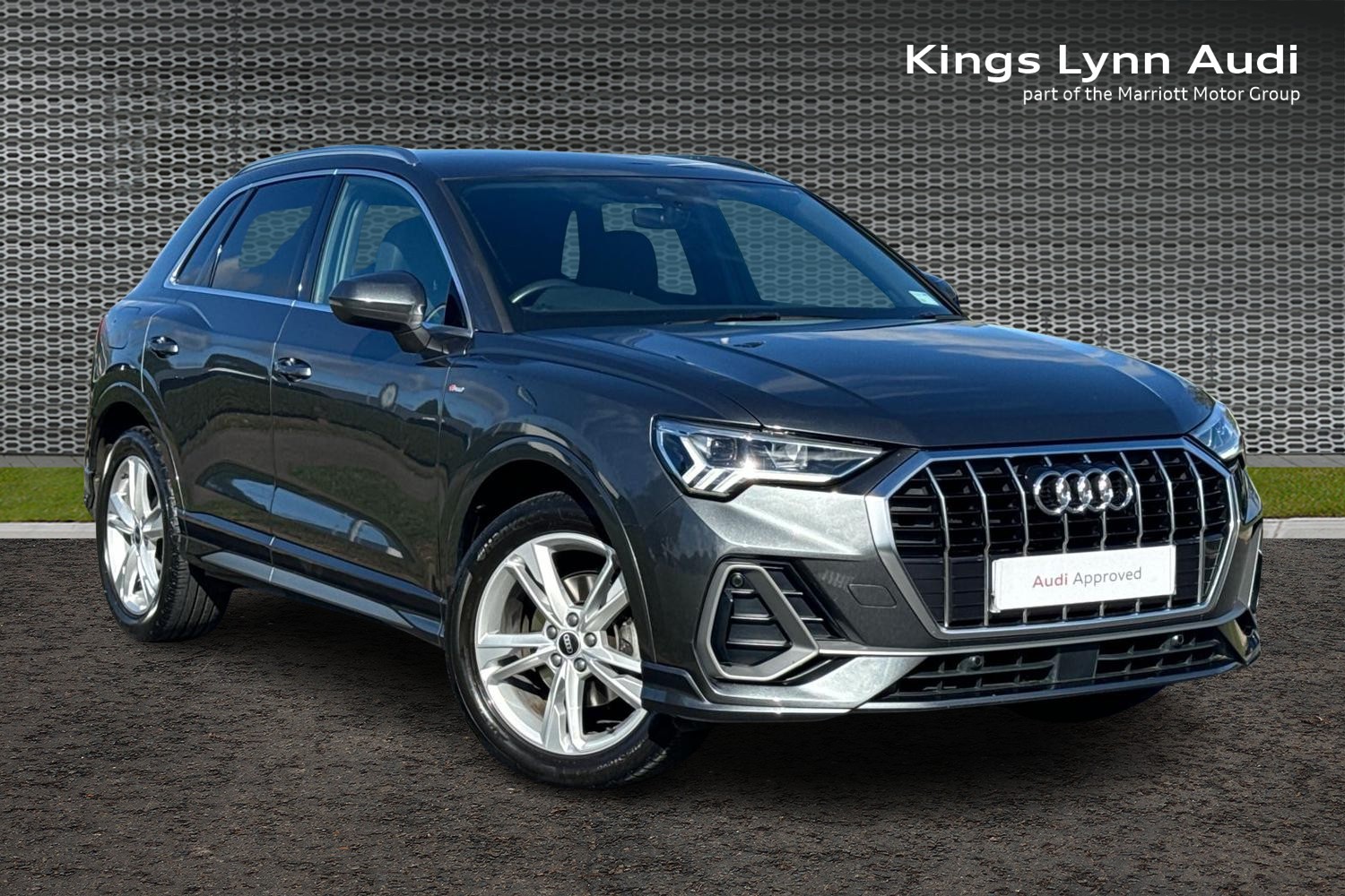 Main listing image - Audi Q3