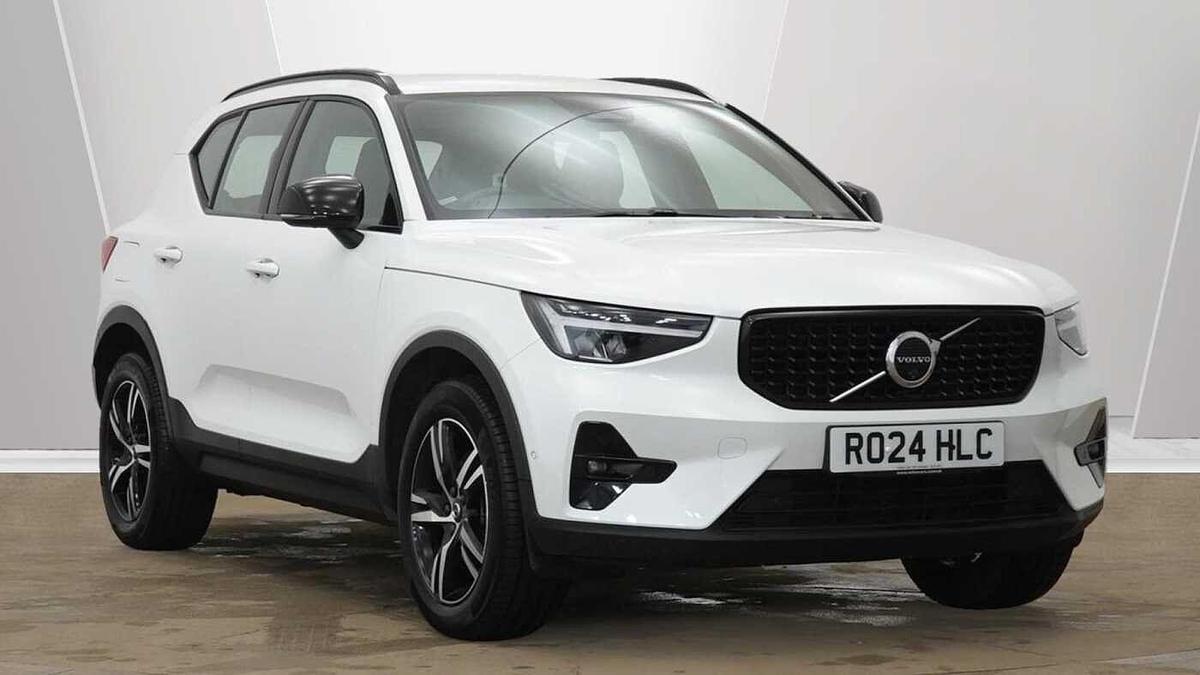 Main listing image - Volvo XC40