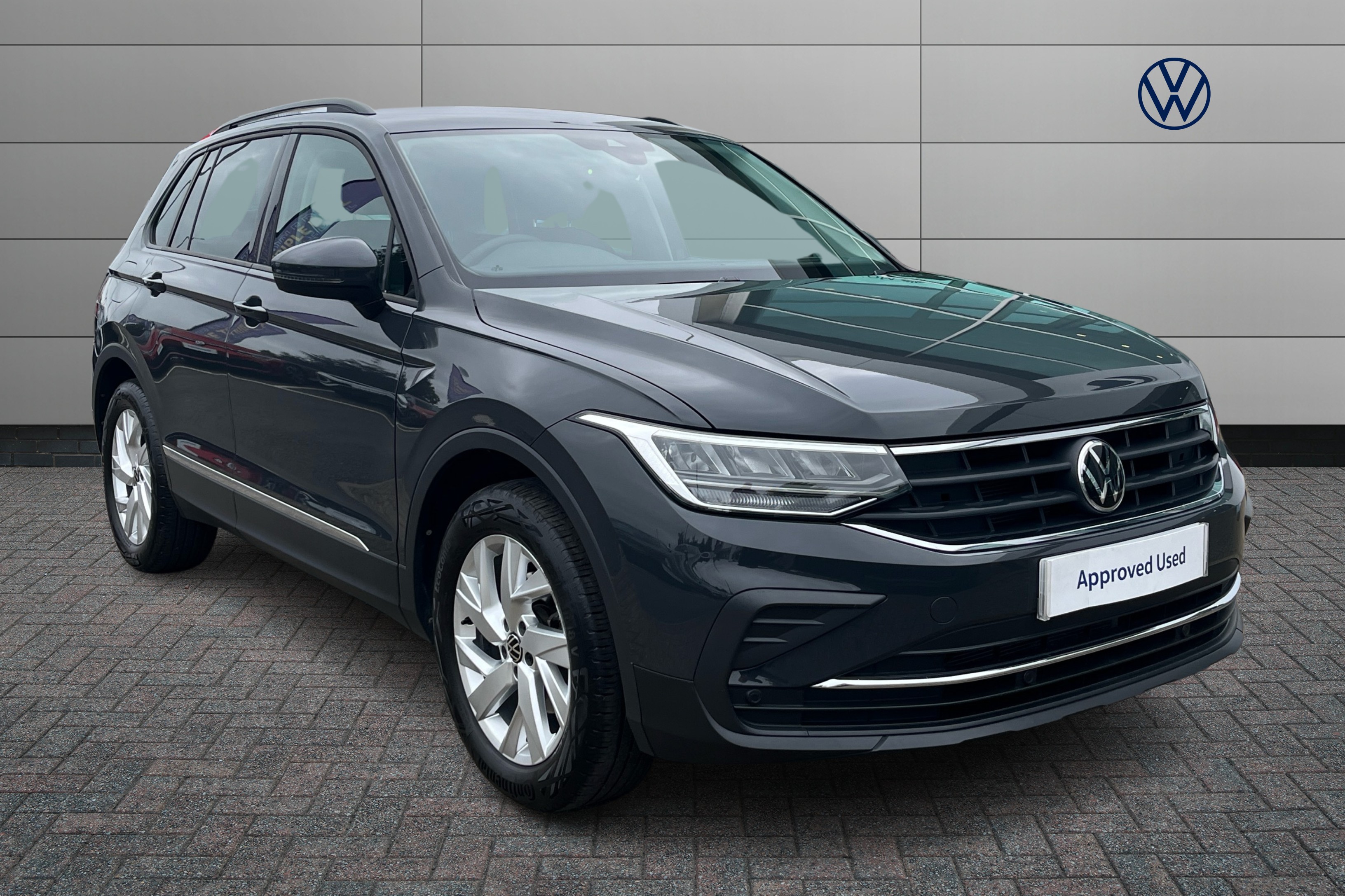 Main listing image - Volkswagen Tiguan