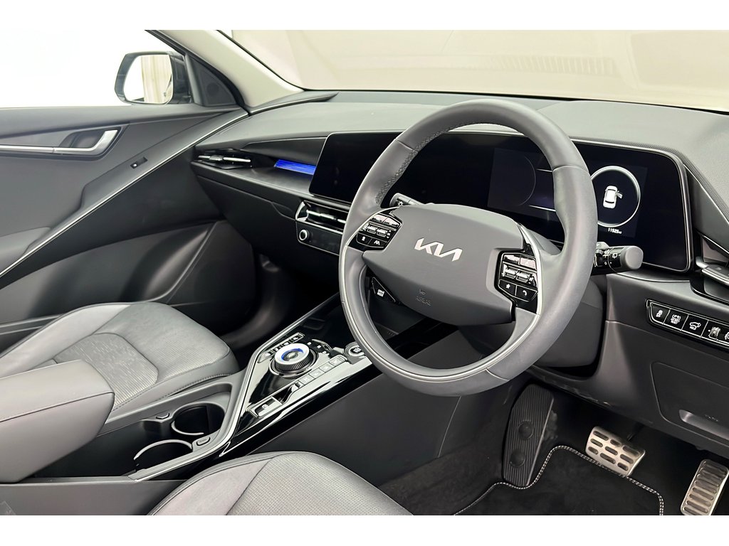 Main listing image - Kia Niro