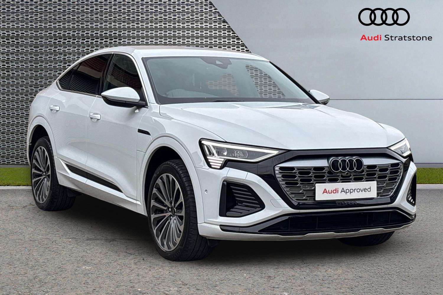 Main listing image - Audi Q8 e-tron