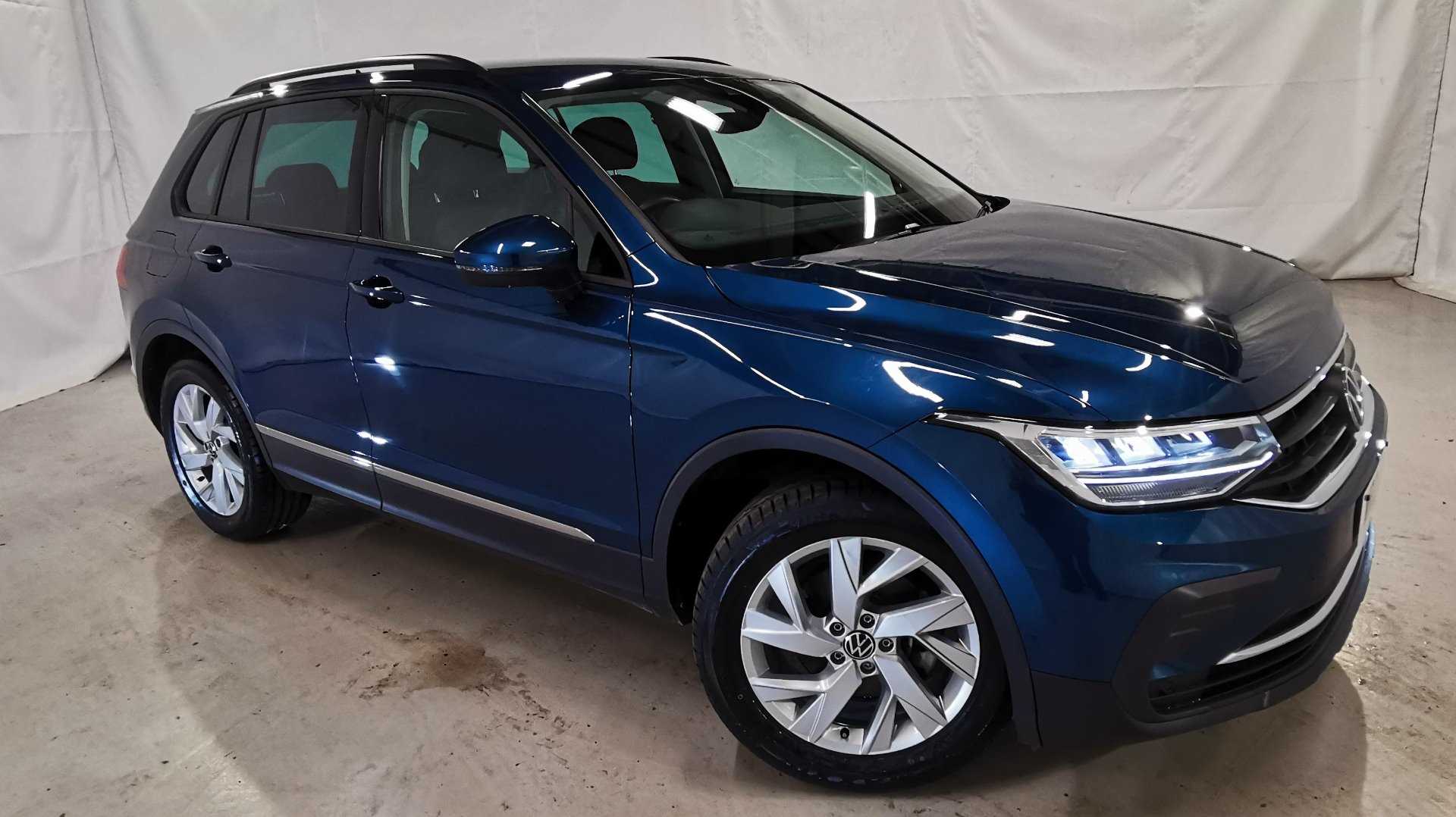 Main listing image - Volkswagen Tiguan