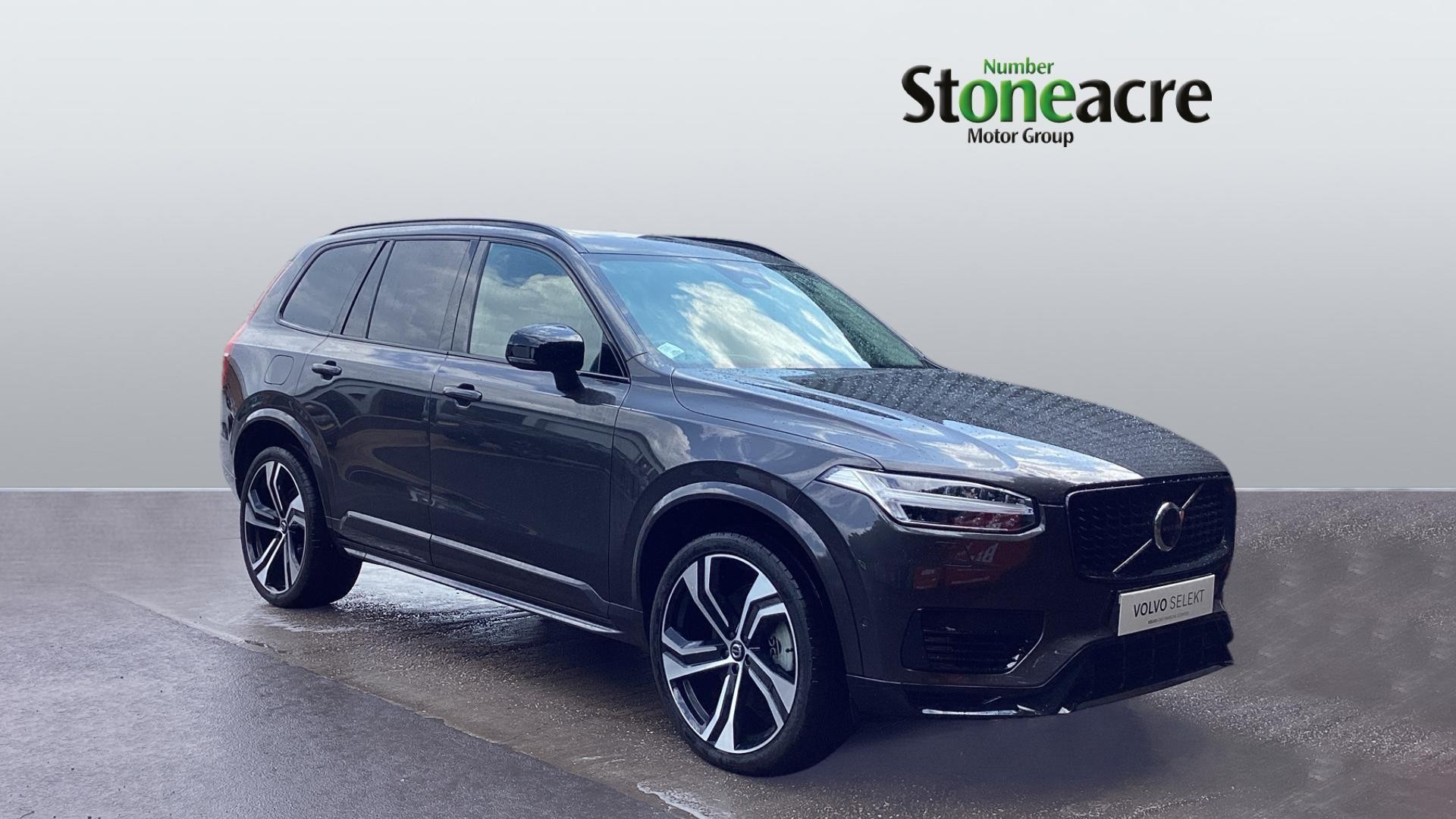 Main listing image - Volvo XC90