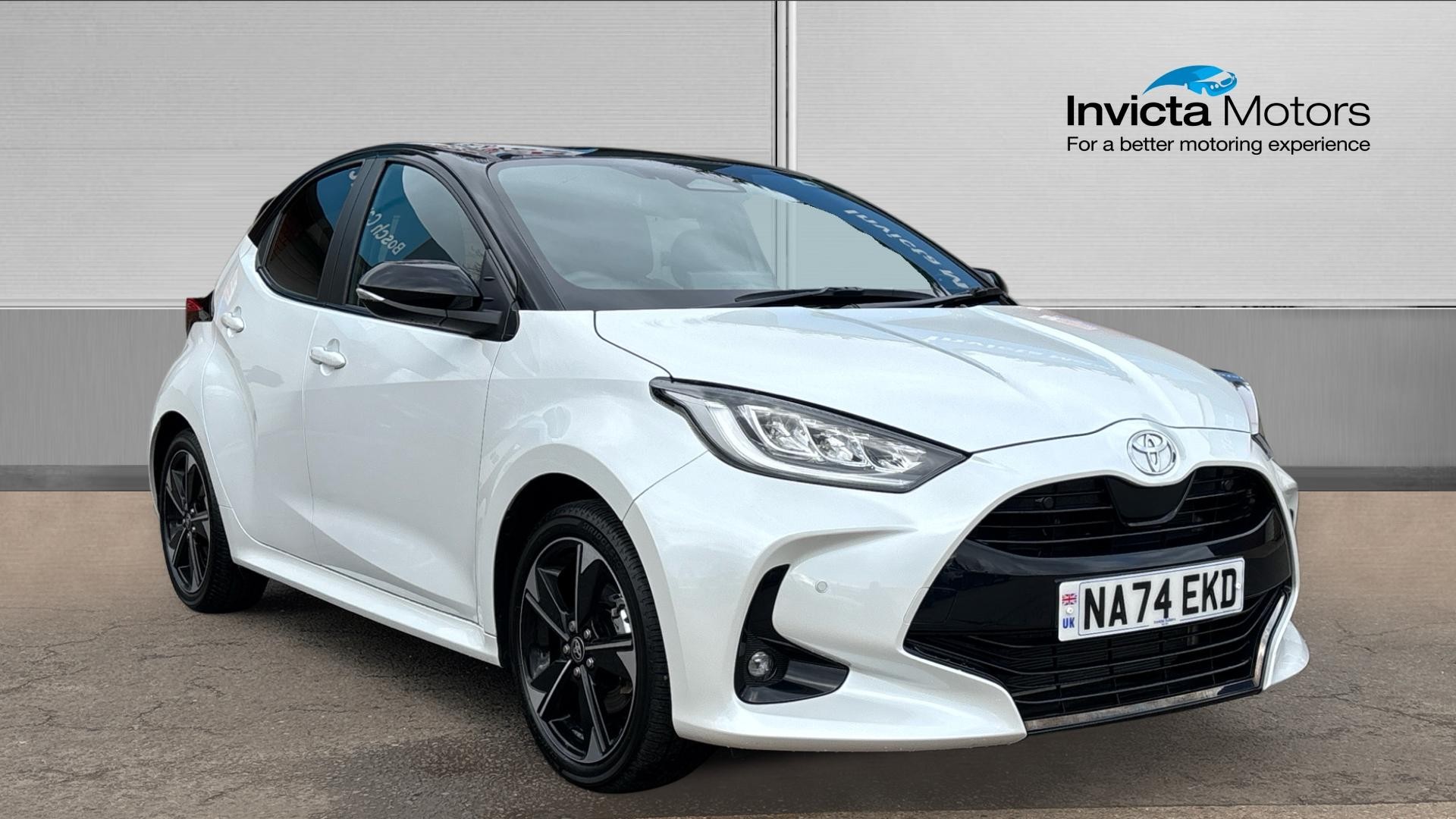 Main listing image - Toyota Yaris