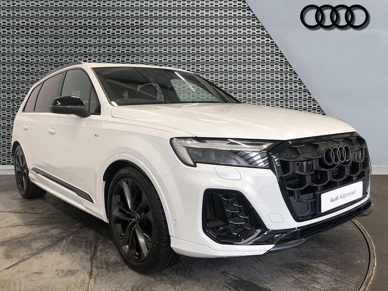 Main listing image - Audi Q7