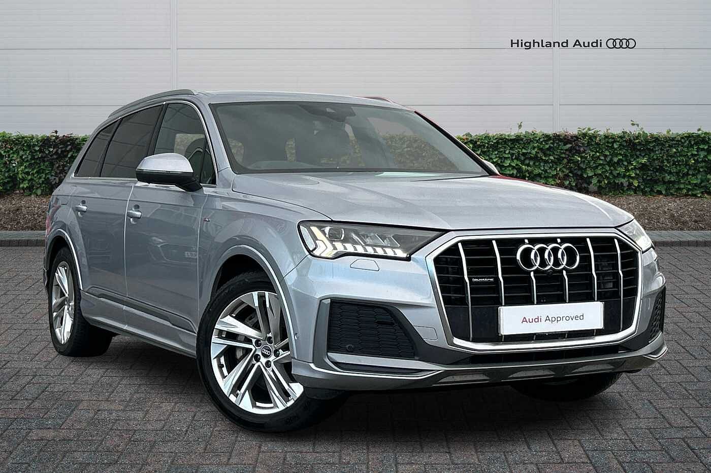 Main listing image - Audi Q7