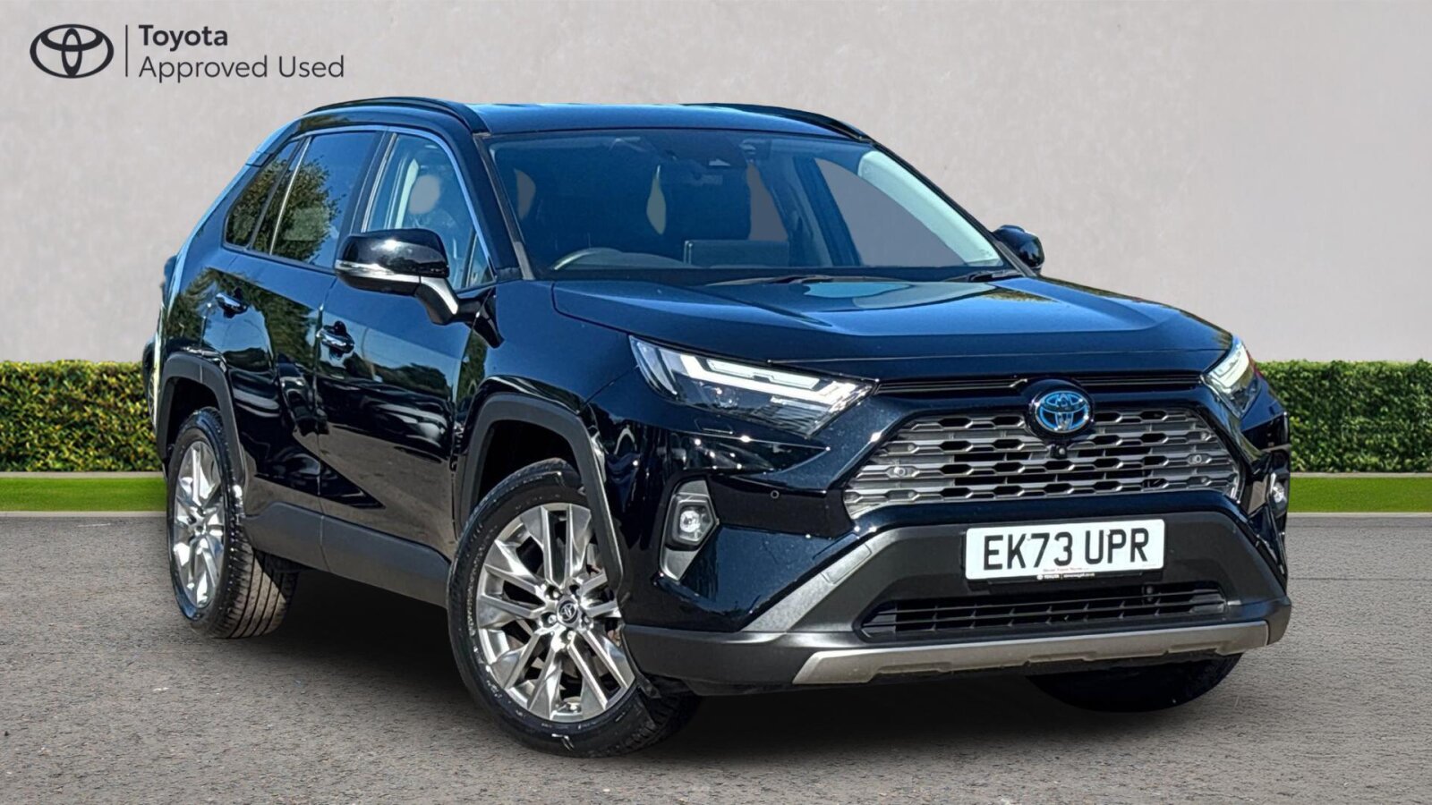 Main listing image - Toyota RAV4