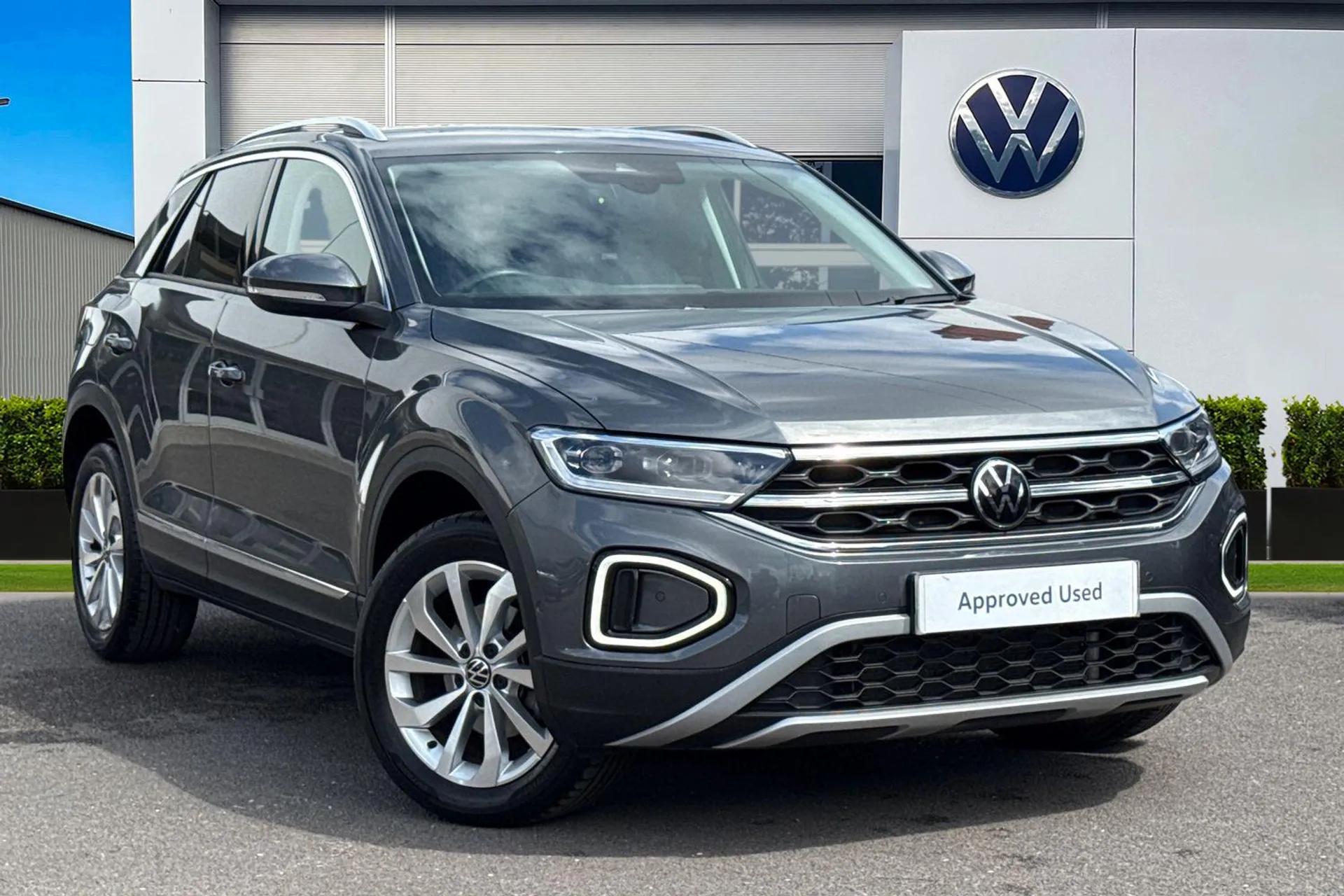 Main listing image - Volkswagen T-Roc