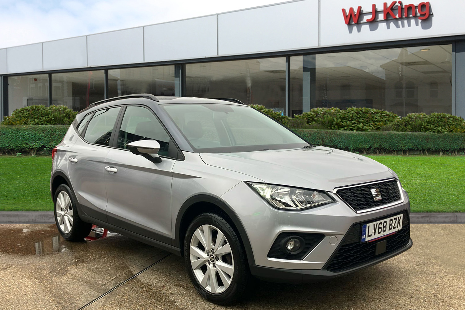 Main listing image - SEAT Arona