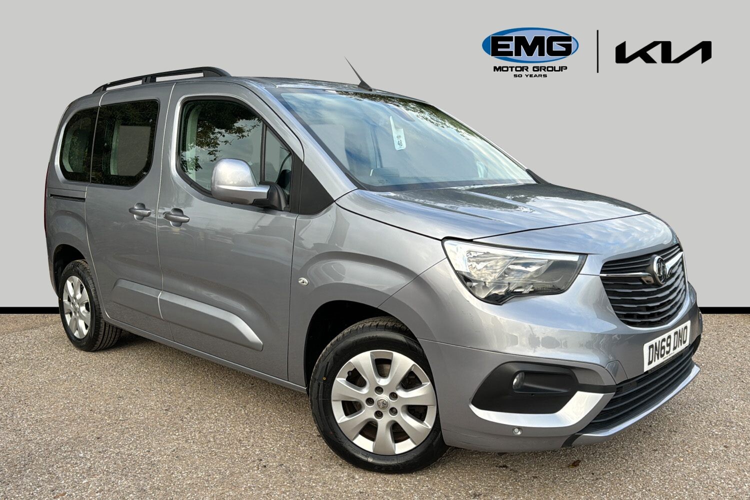 Main listing image - Vauxhall Combo Life