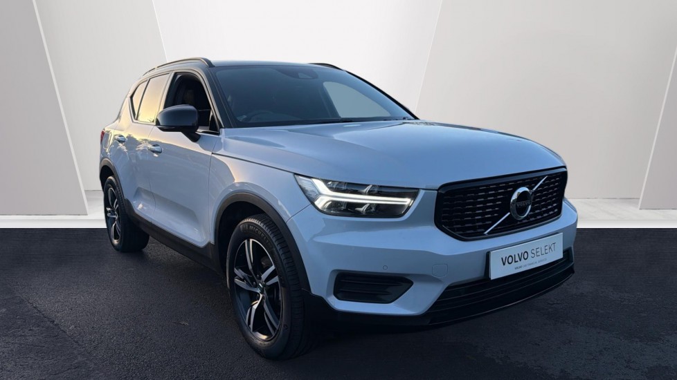 Main listing image - Volvo XC40