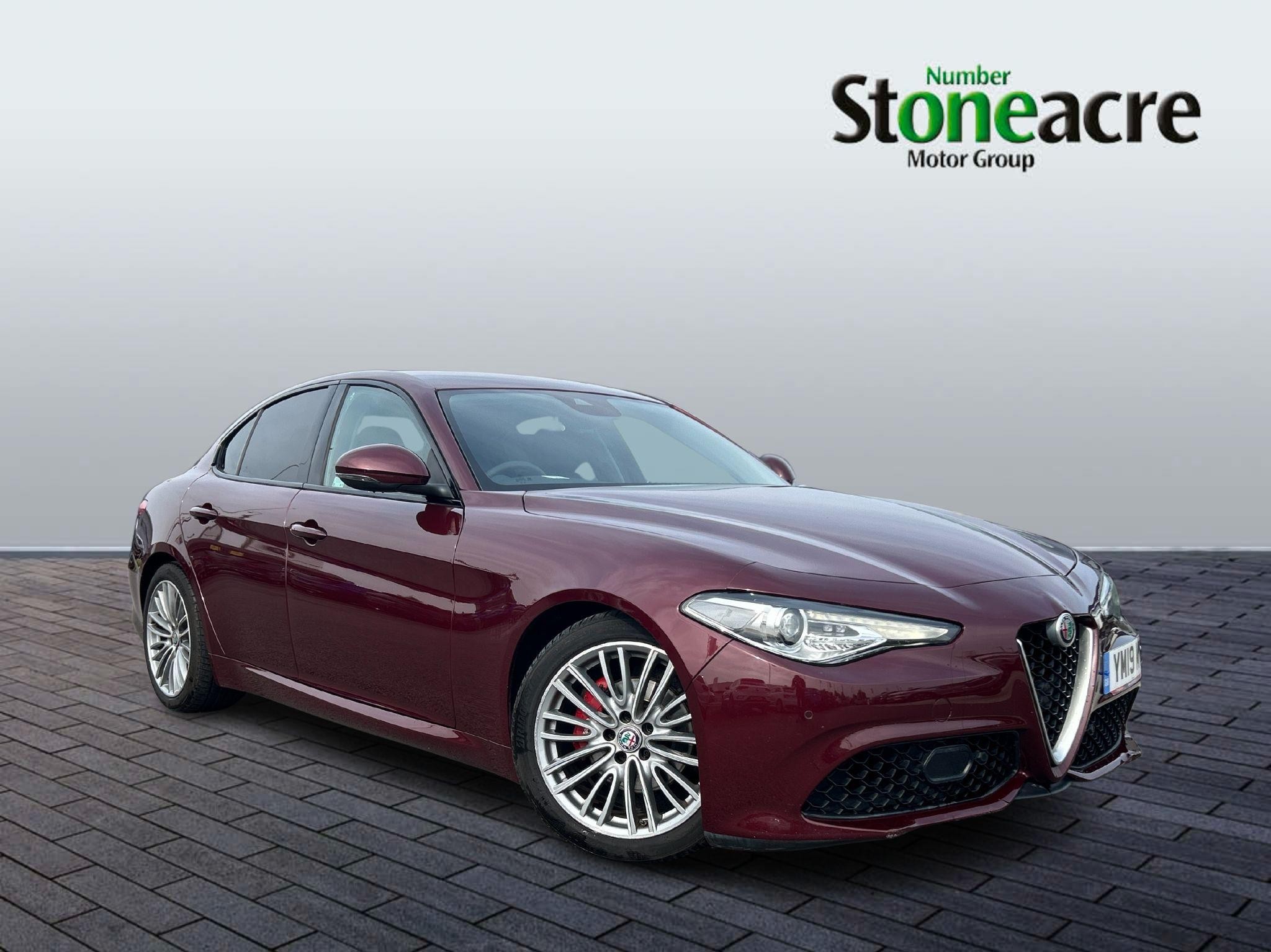 Main listing image - Alfa Romeo Giulia