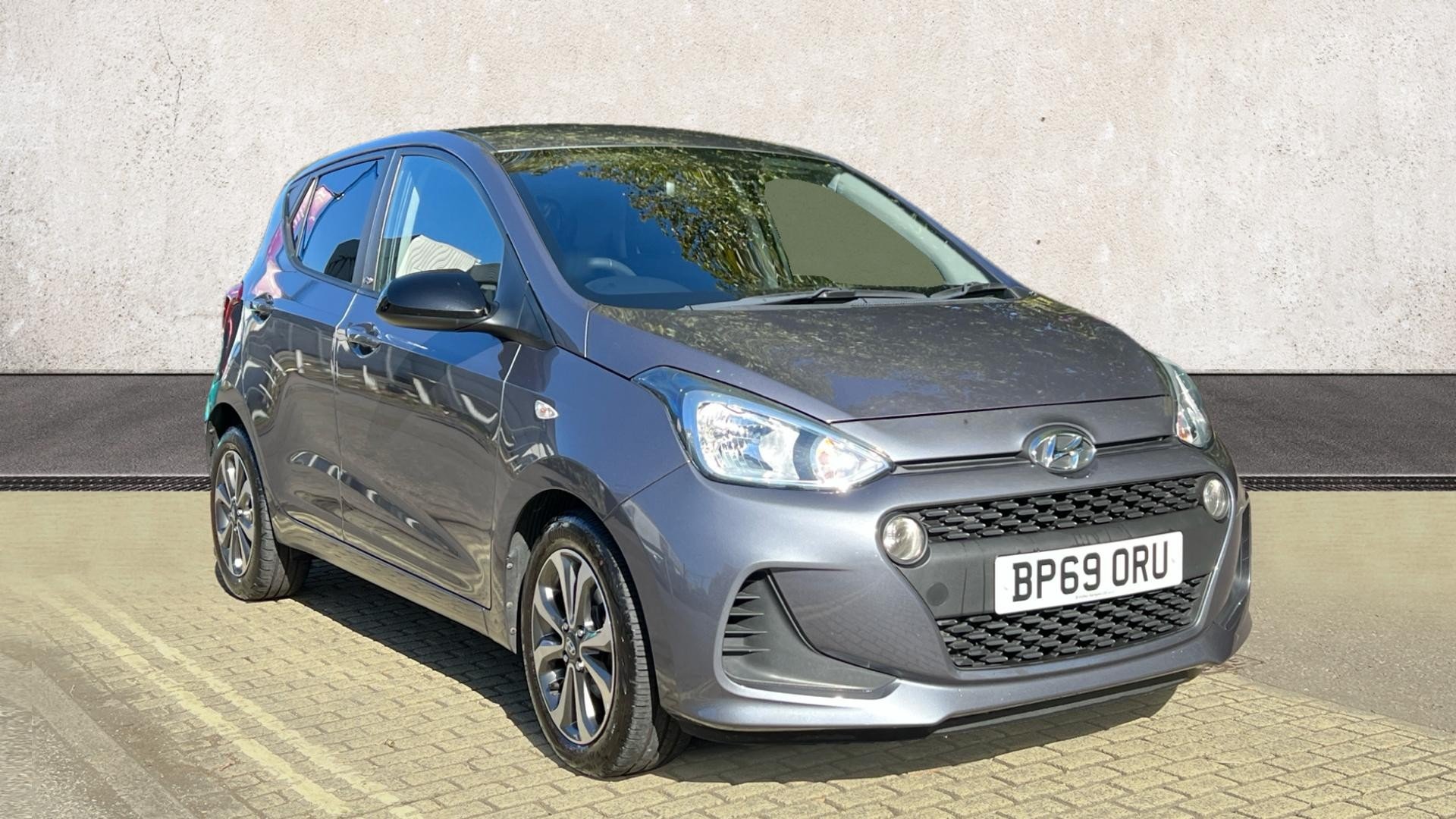 Main listing image - Hyundai i10