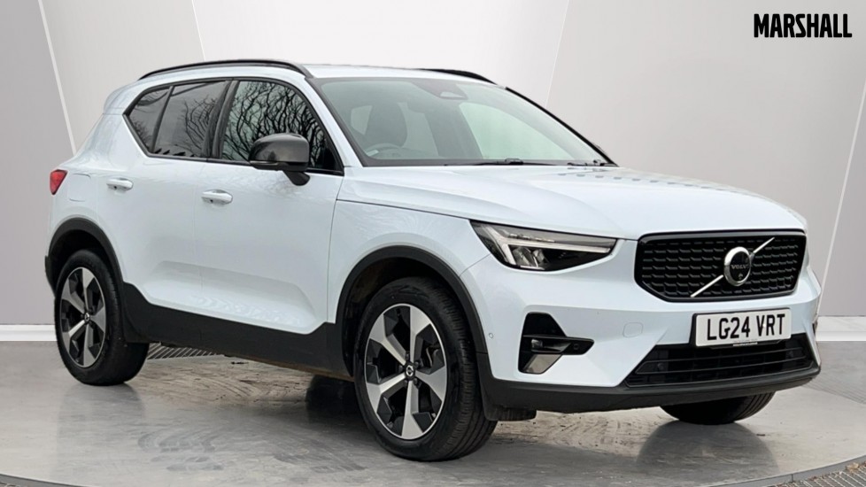 Main listing image - Volvo XC40