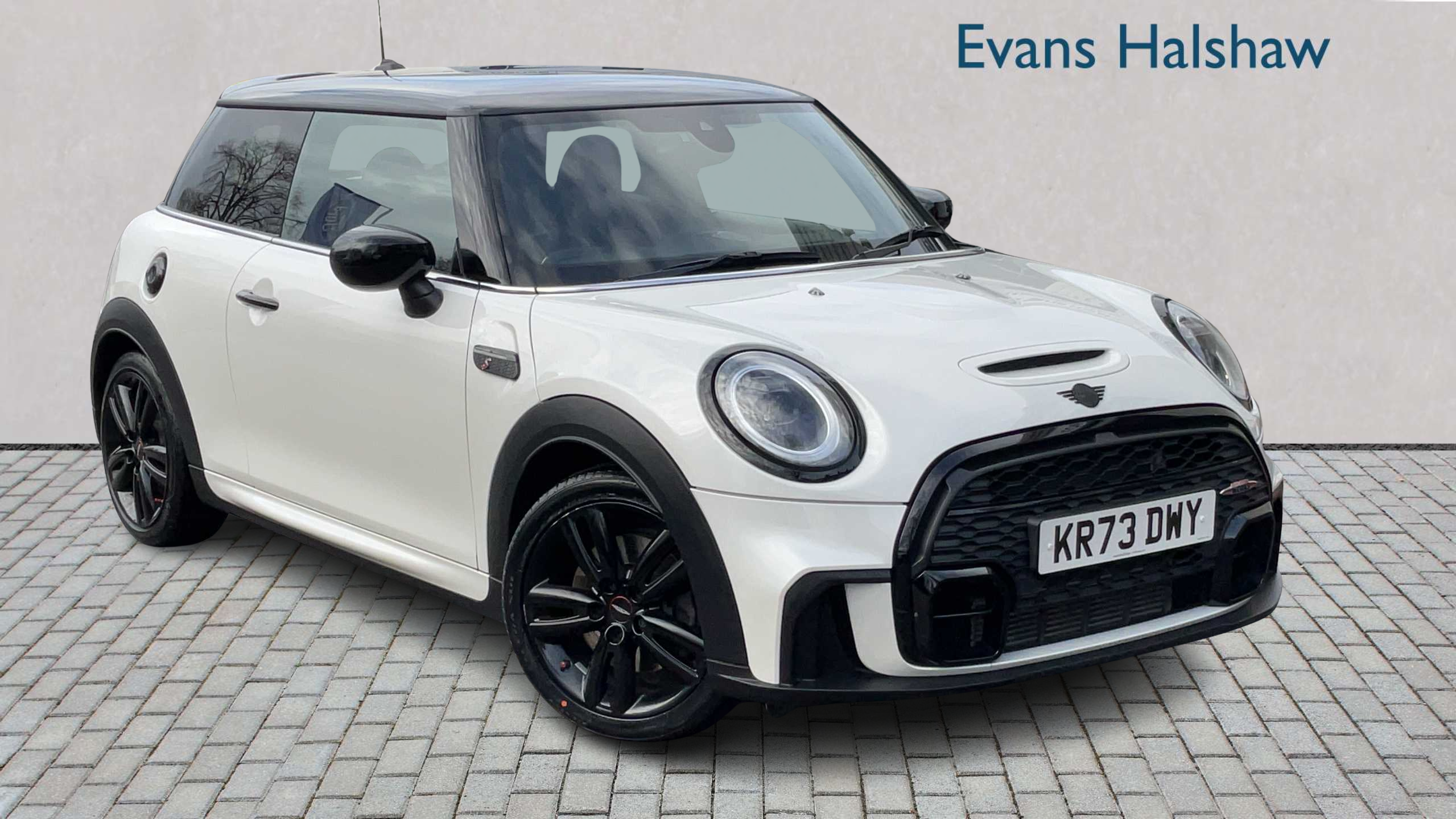 Main listing image - MINI Hatchback