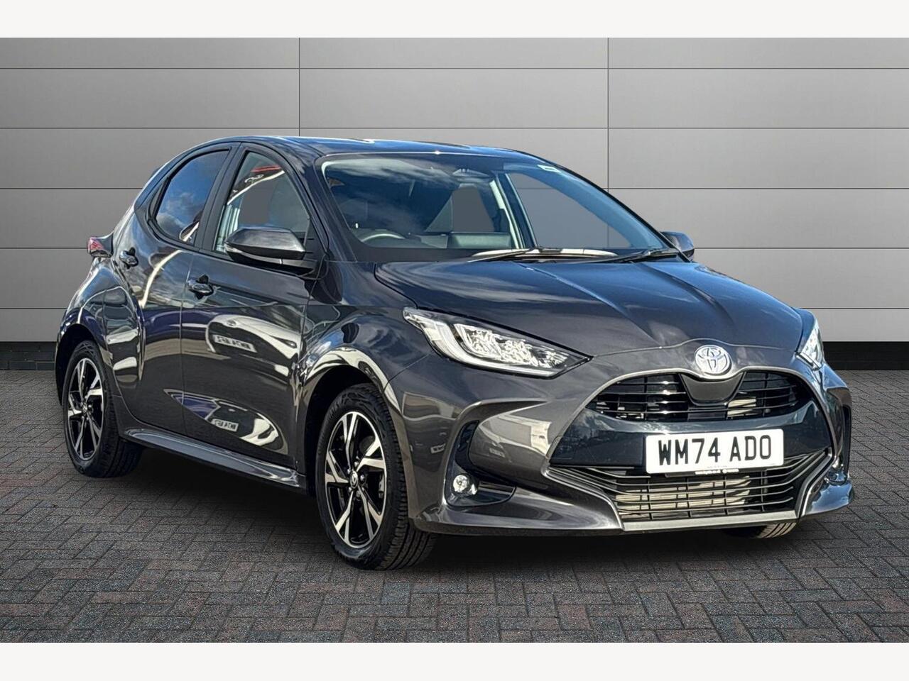 Main listing image - Toyota Yaris