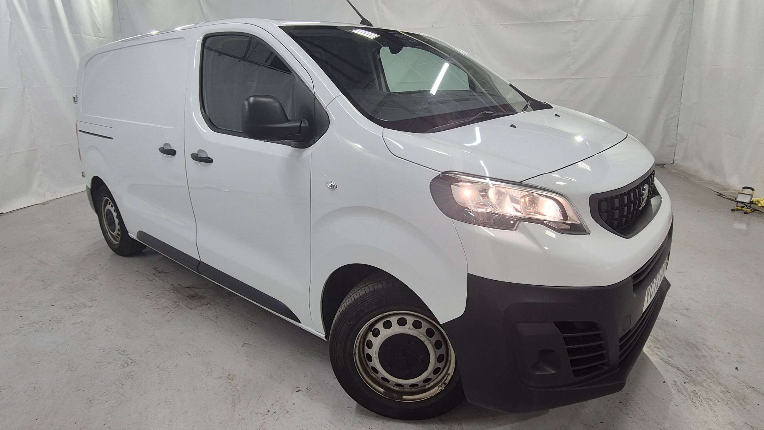Main listing image - Peugeot Expert