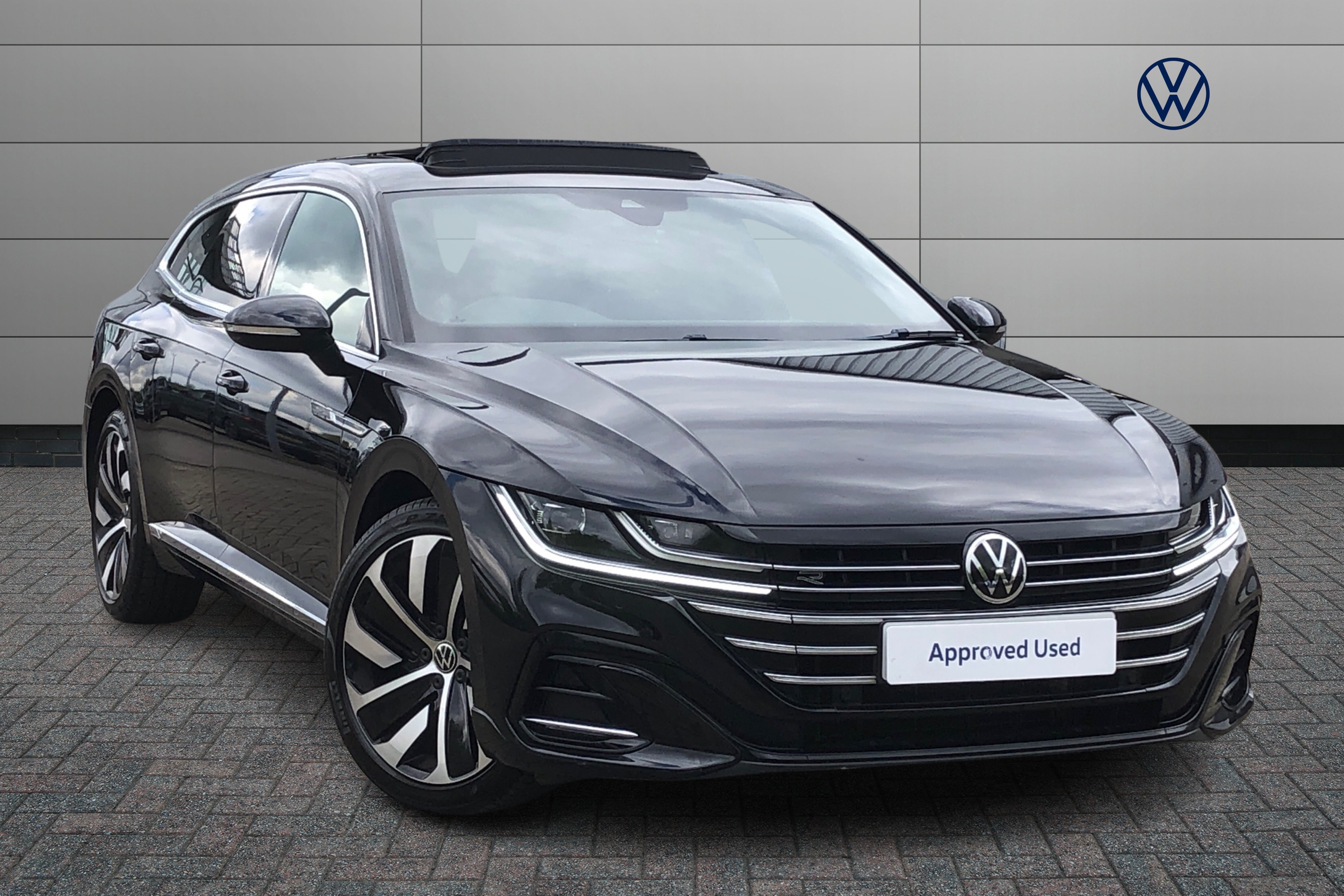 Main listing image - Volkswagen Arteon Shooting Brake