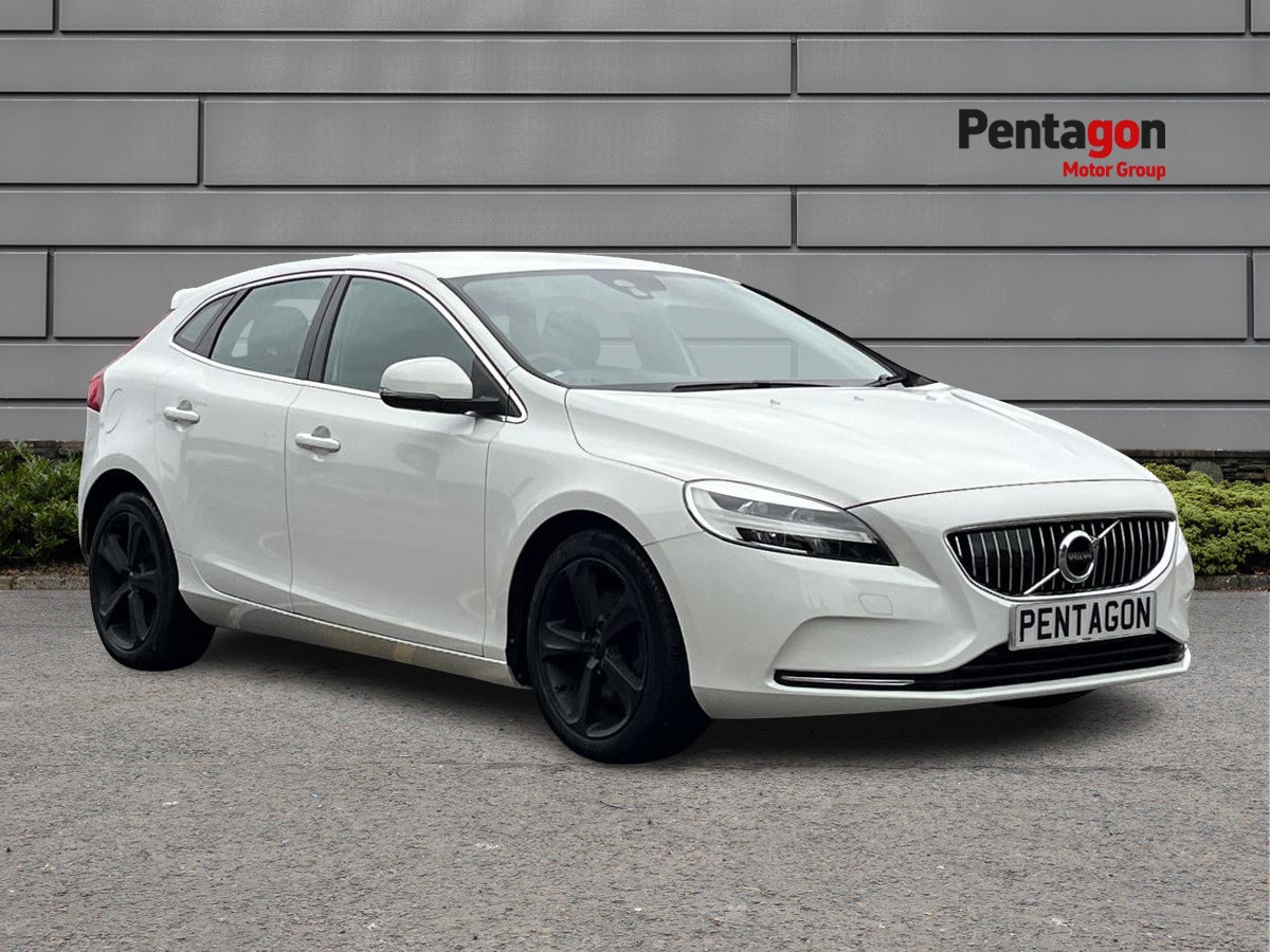 Main listing image - Volvo V40