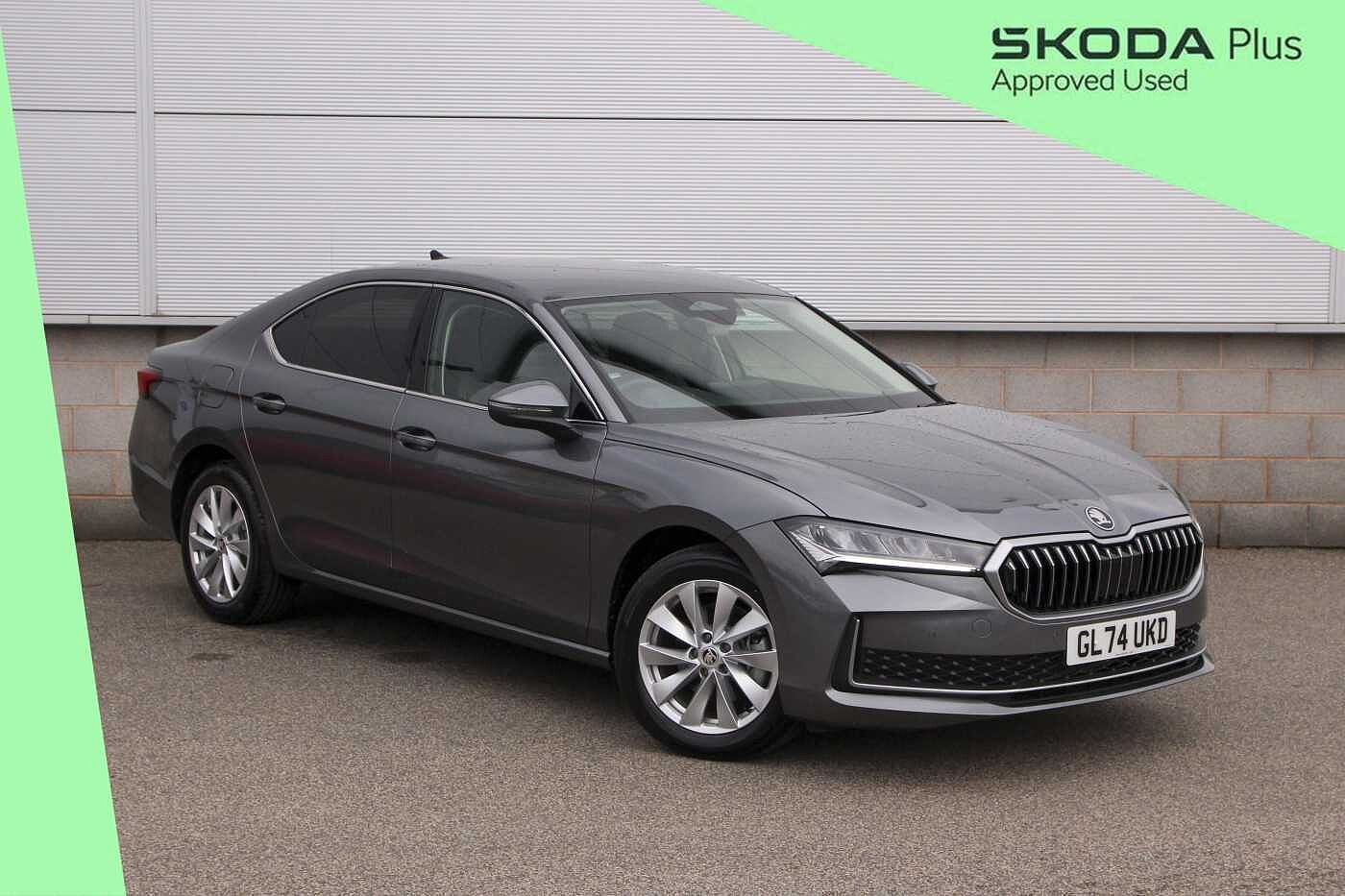 Main listing image - Skoda Superb