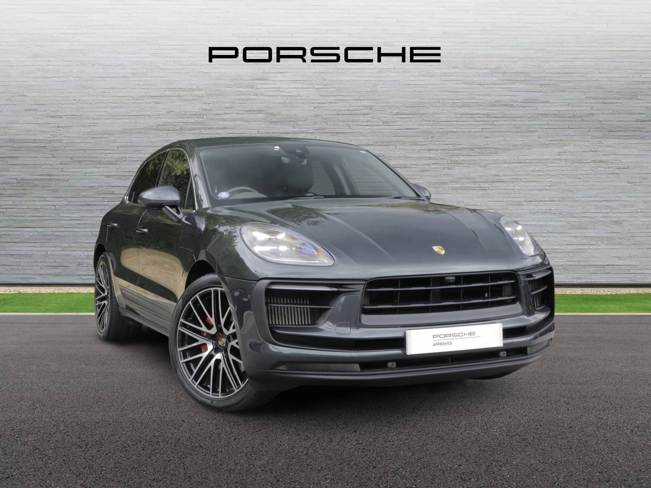 Main listing image - Porsche Macan