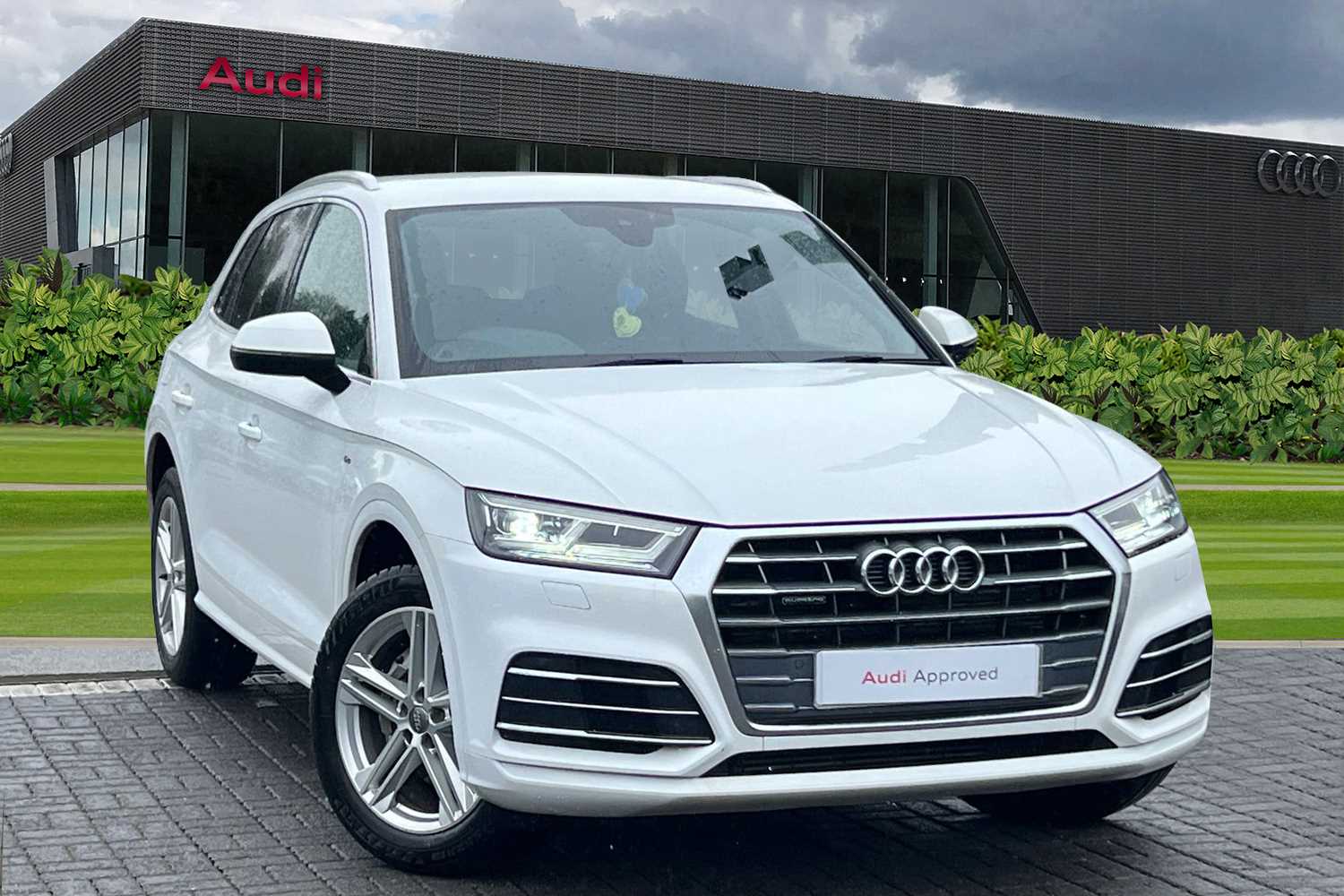 Main listing image - Audi Q5