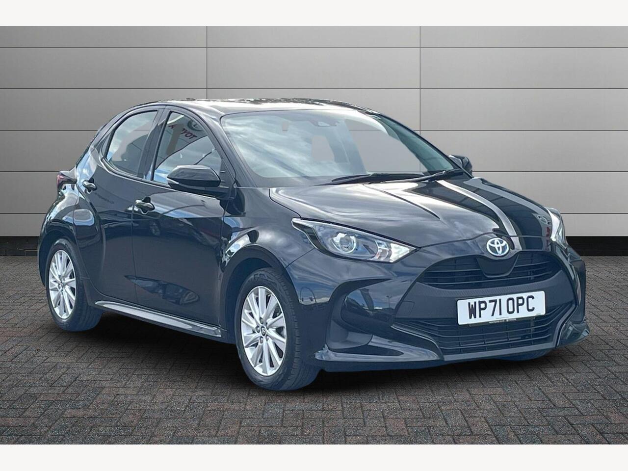 Main listing image - Toyota Yaris