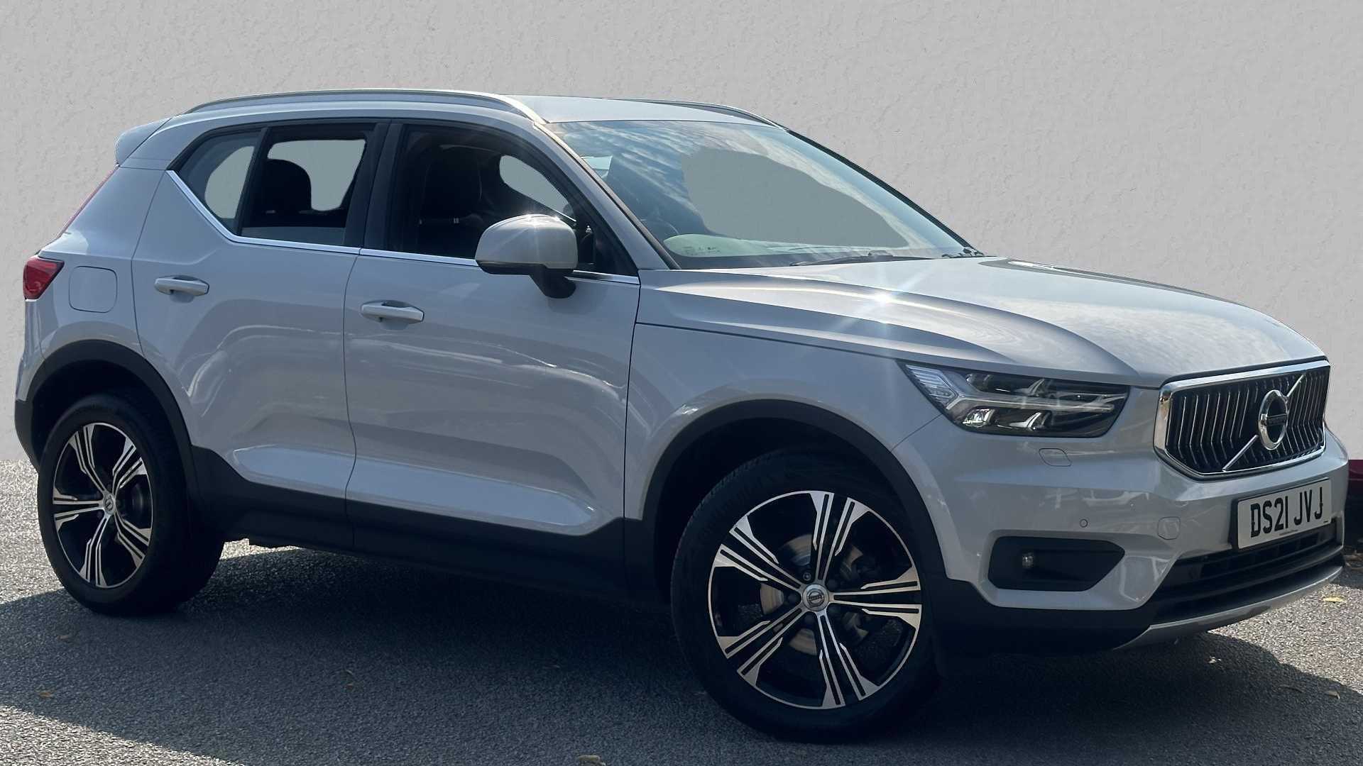 Main listing image - Volvo XC40