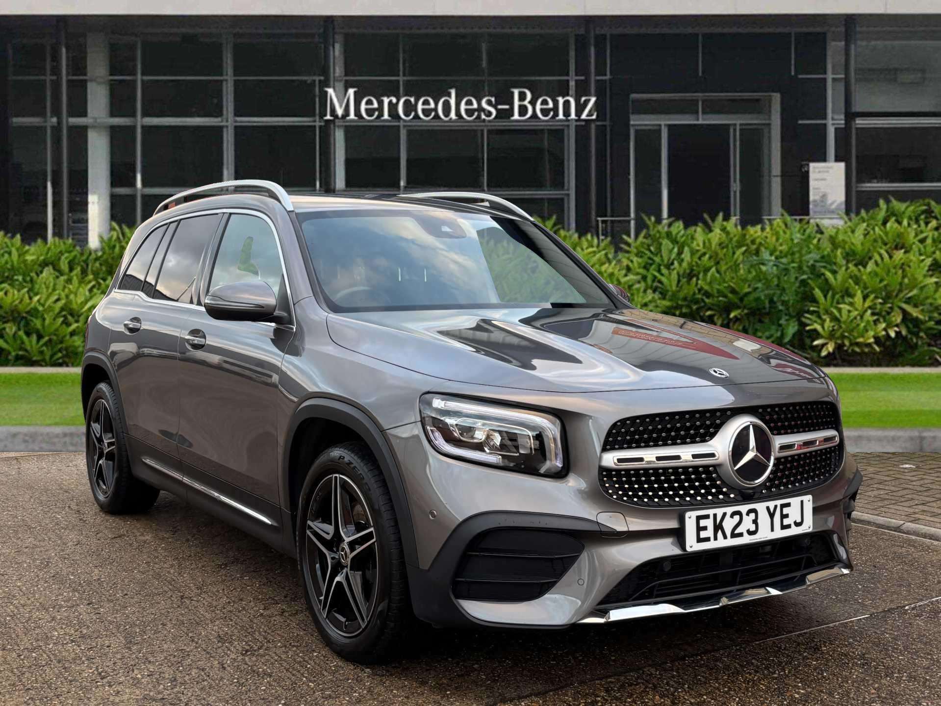 Main listing image - Mercedes-Benz GLB